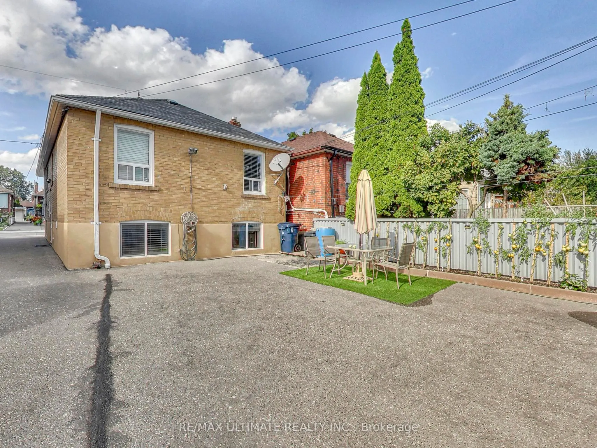 107 Livingstone Avenue