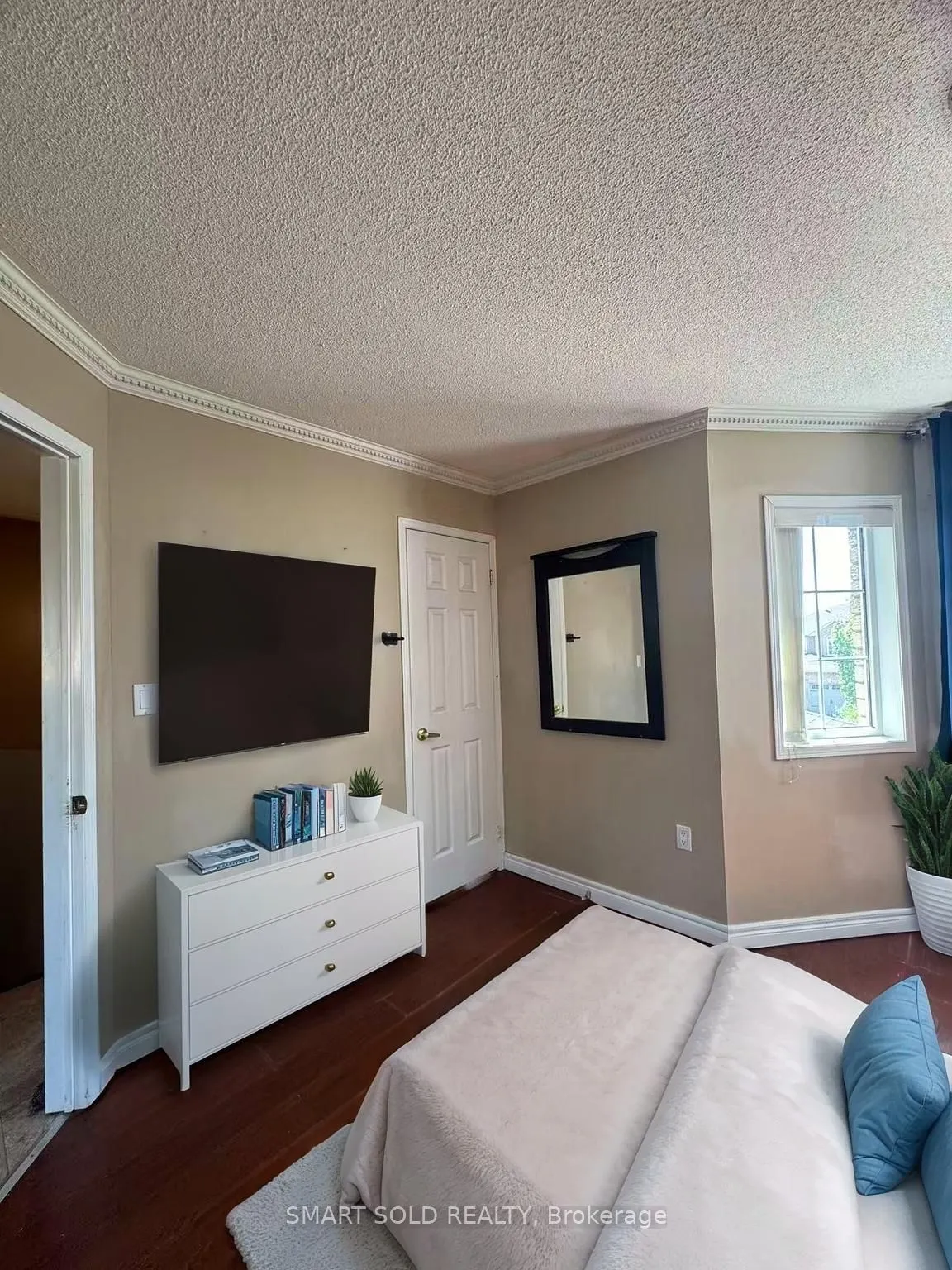 7267 Aldercrest Drive