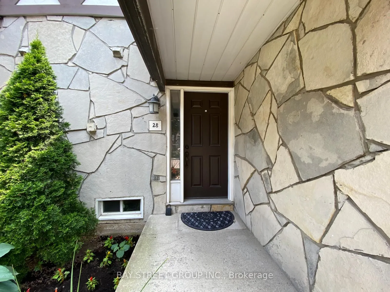 2200 Glenwood School Drive, #28