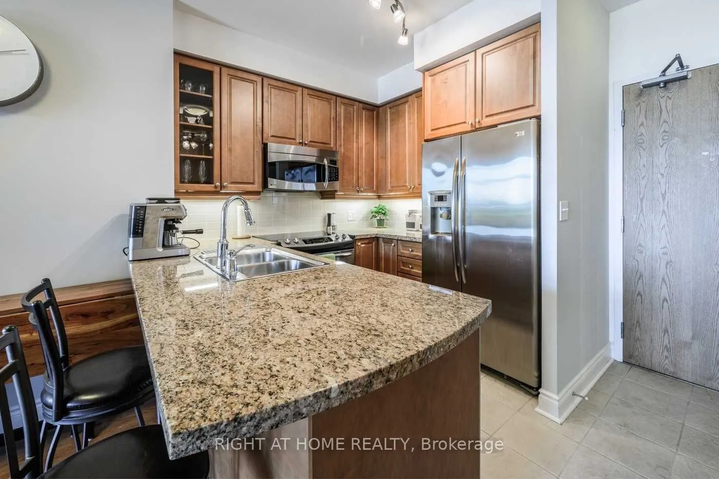 1910 Lake Shore Boulevard W, #505