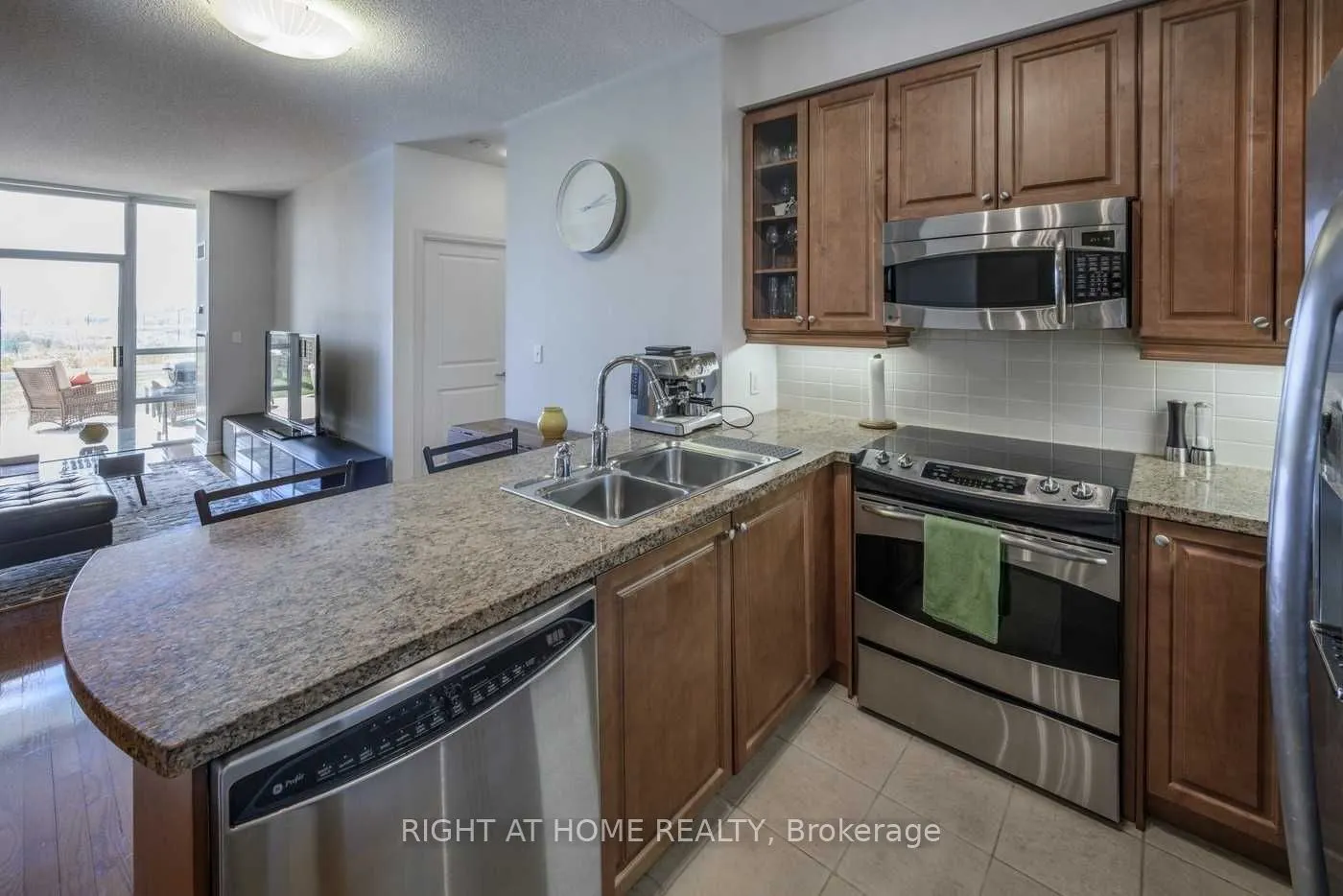 1910 Lake Shore Boulevard W, #505