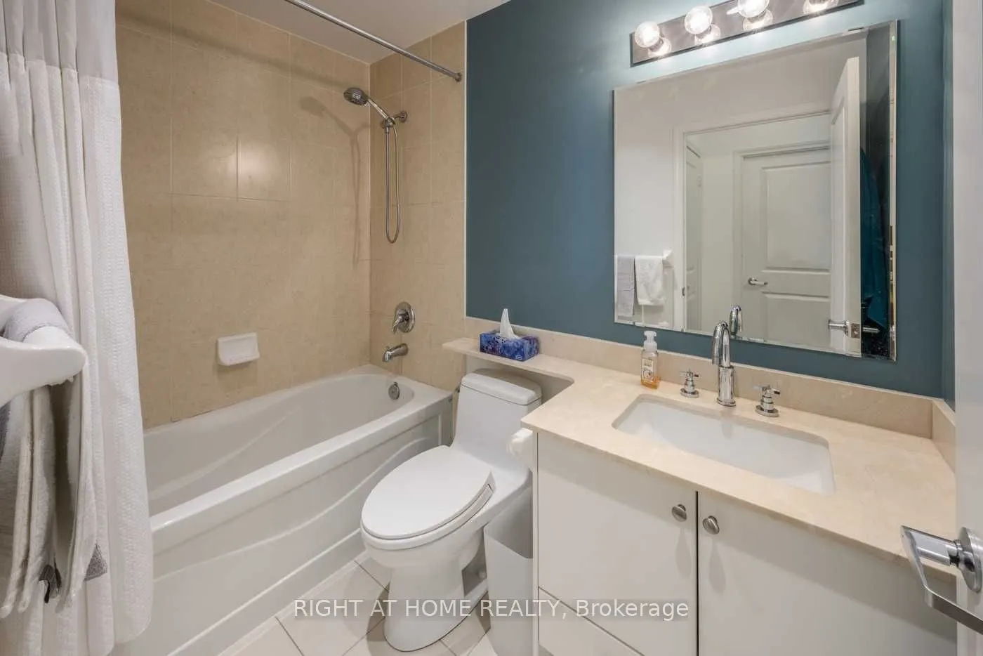 1910 Lake Shore Boulevard W, #505