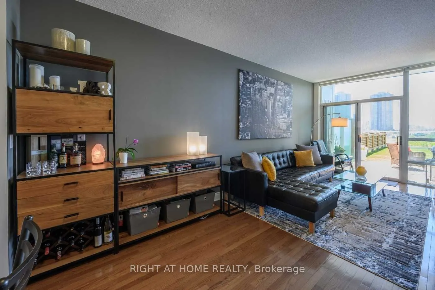 1910 Lake Shore Boulevard W, #505