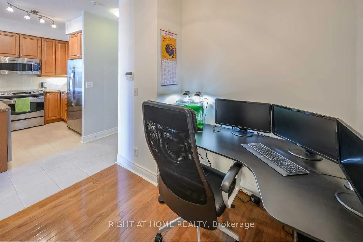 1910 Lake Shore Boulevard W, #505