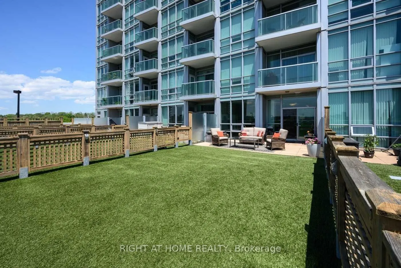 1910 Lake Shore Boulevard W, #505