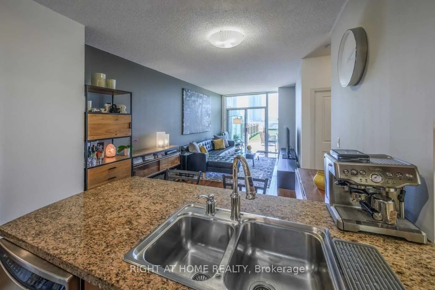 1910 Lake Shore Boulevard W, #505