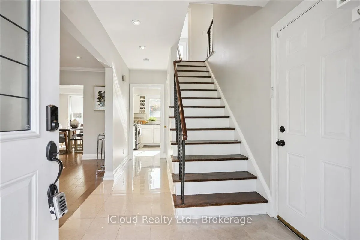 2224 Thorn Lodge Drive