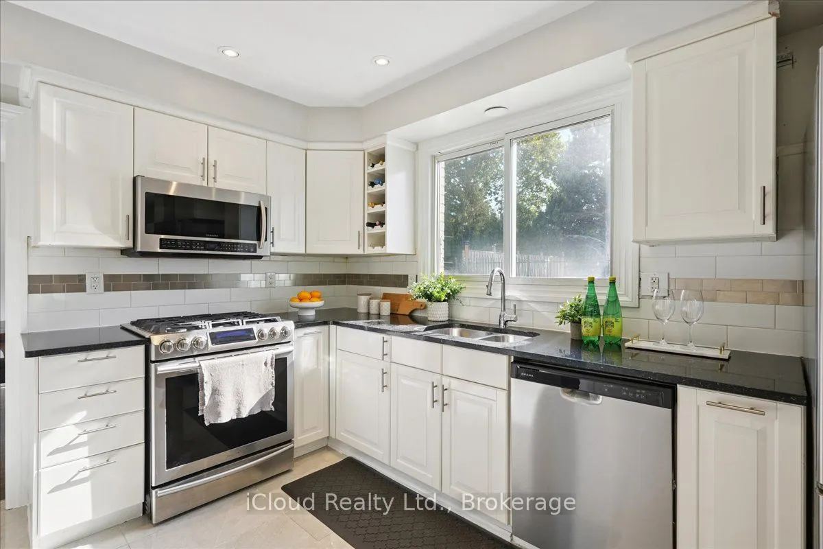 2224 Thorn Lodge Drive