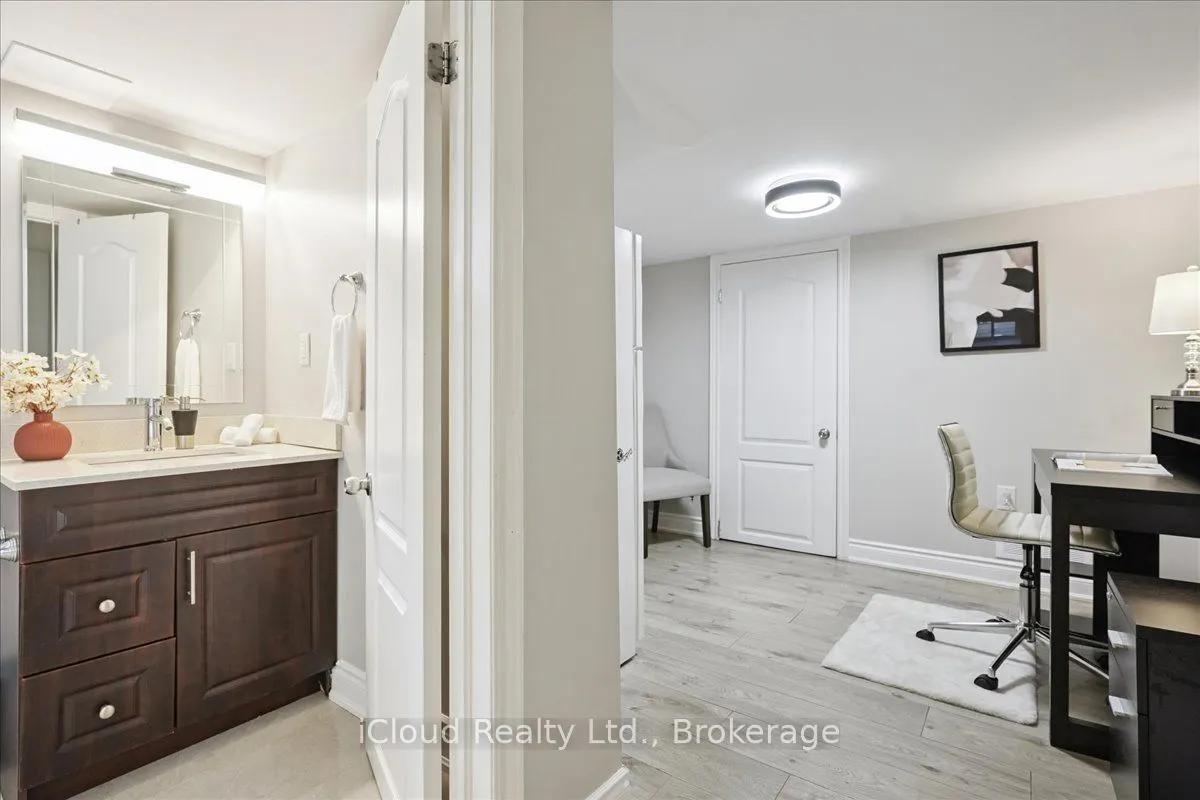 2224 Thorn Lodge Drive