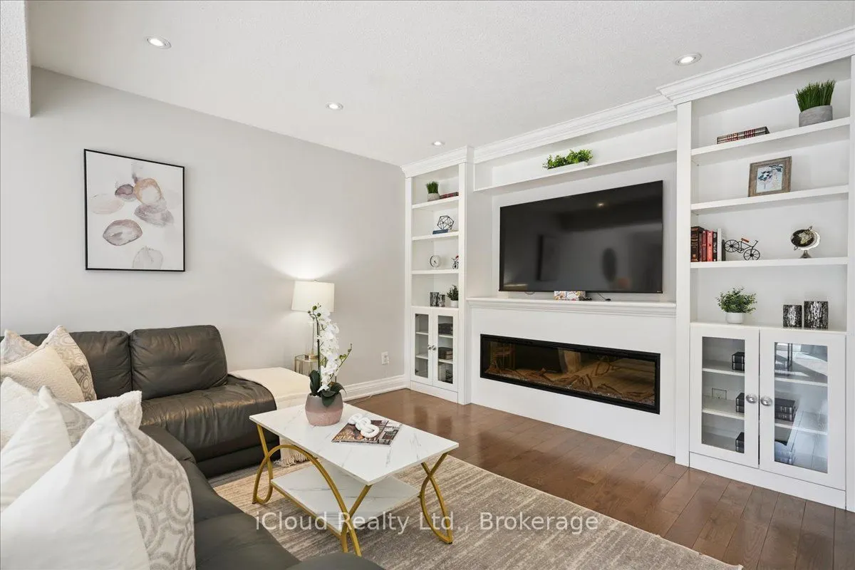 2224 Thorn Lodge Drive