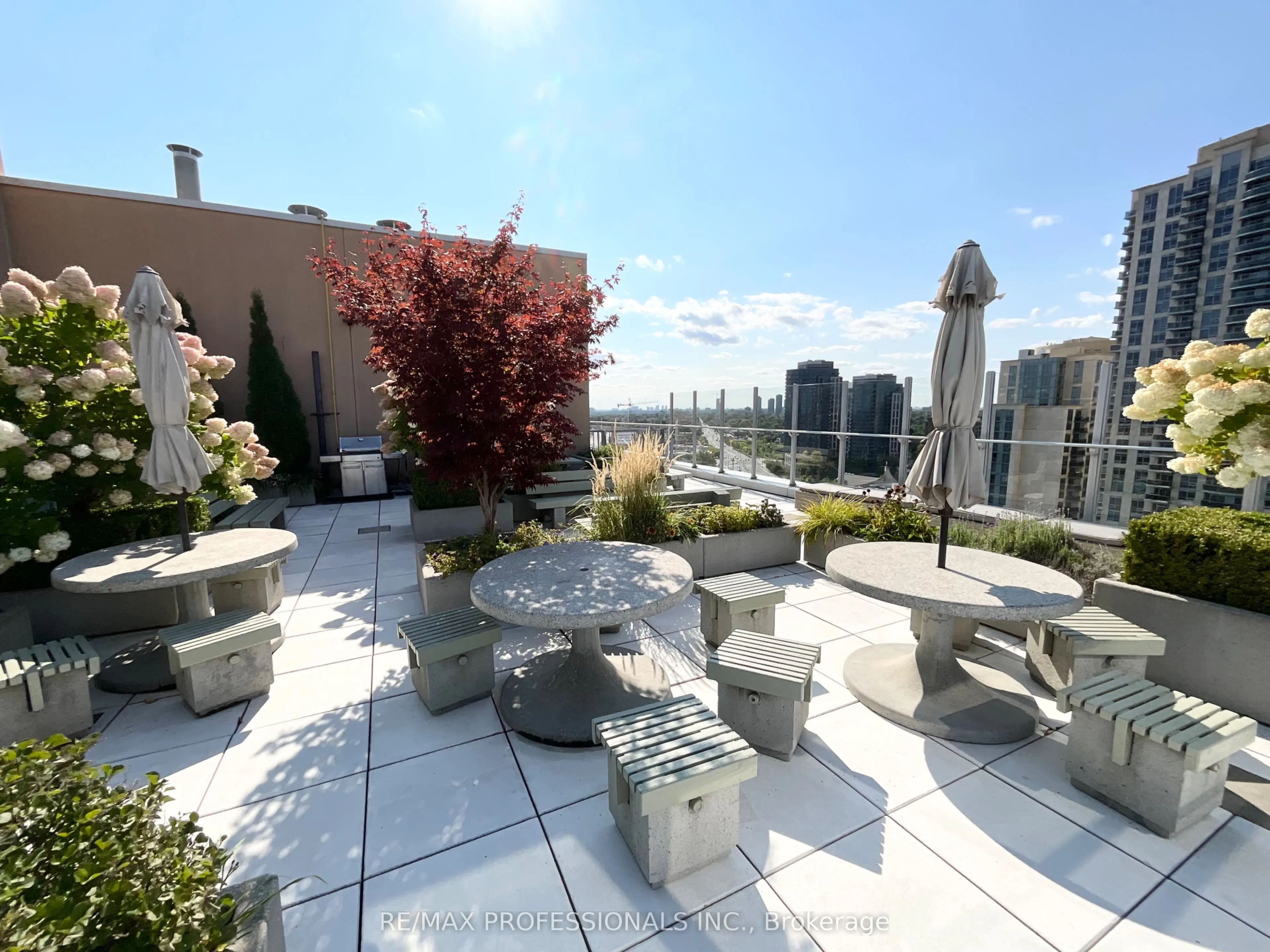 2 Fieldway Road, #1208