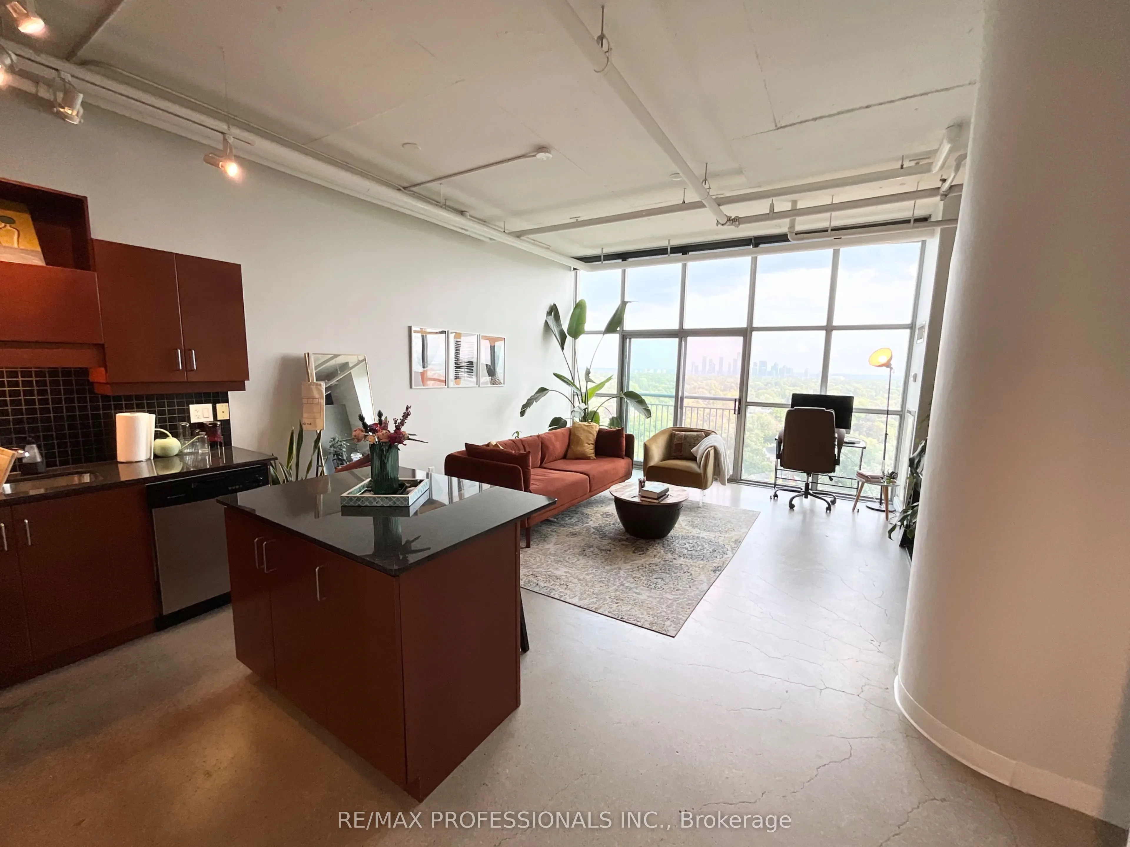 2 Fieldway Road, #1208