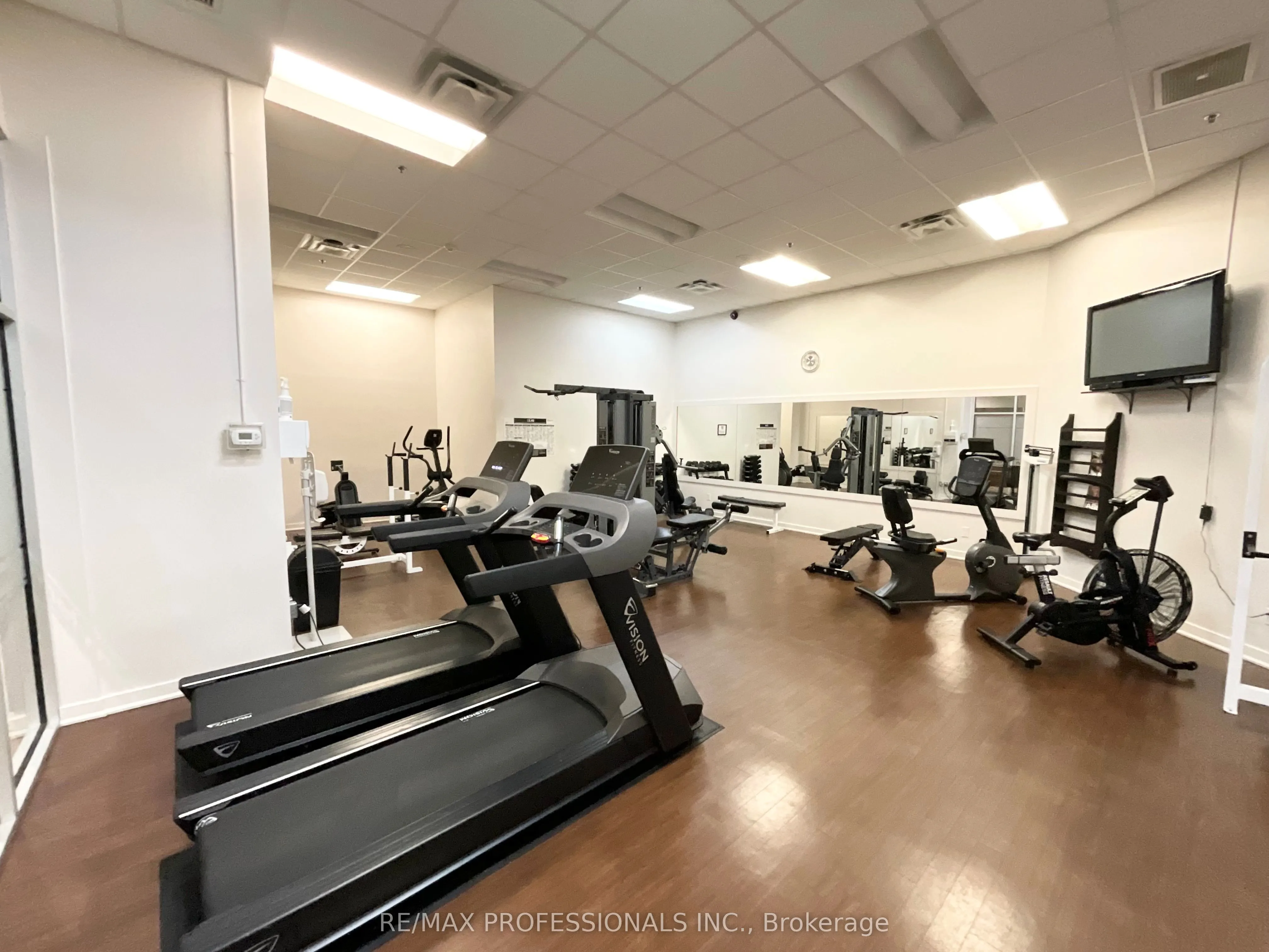 2 Fieldway Road, #1208