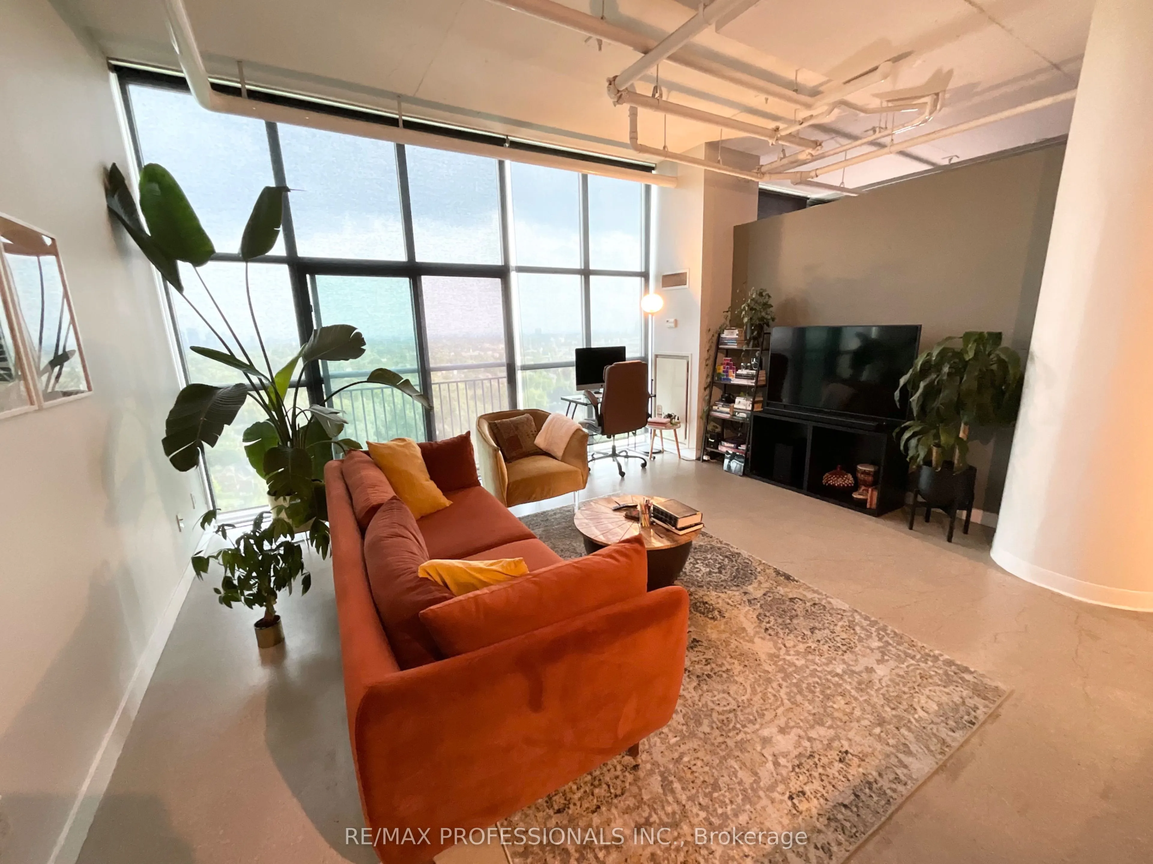 2 Fieldway Road, #1208