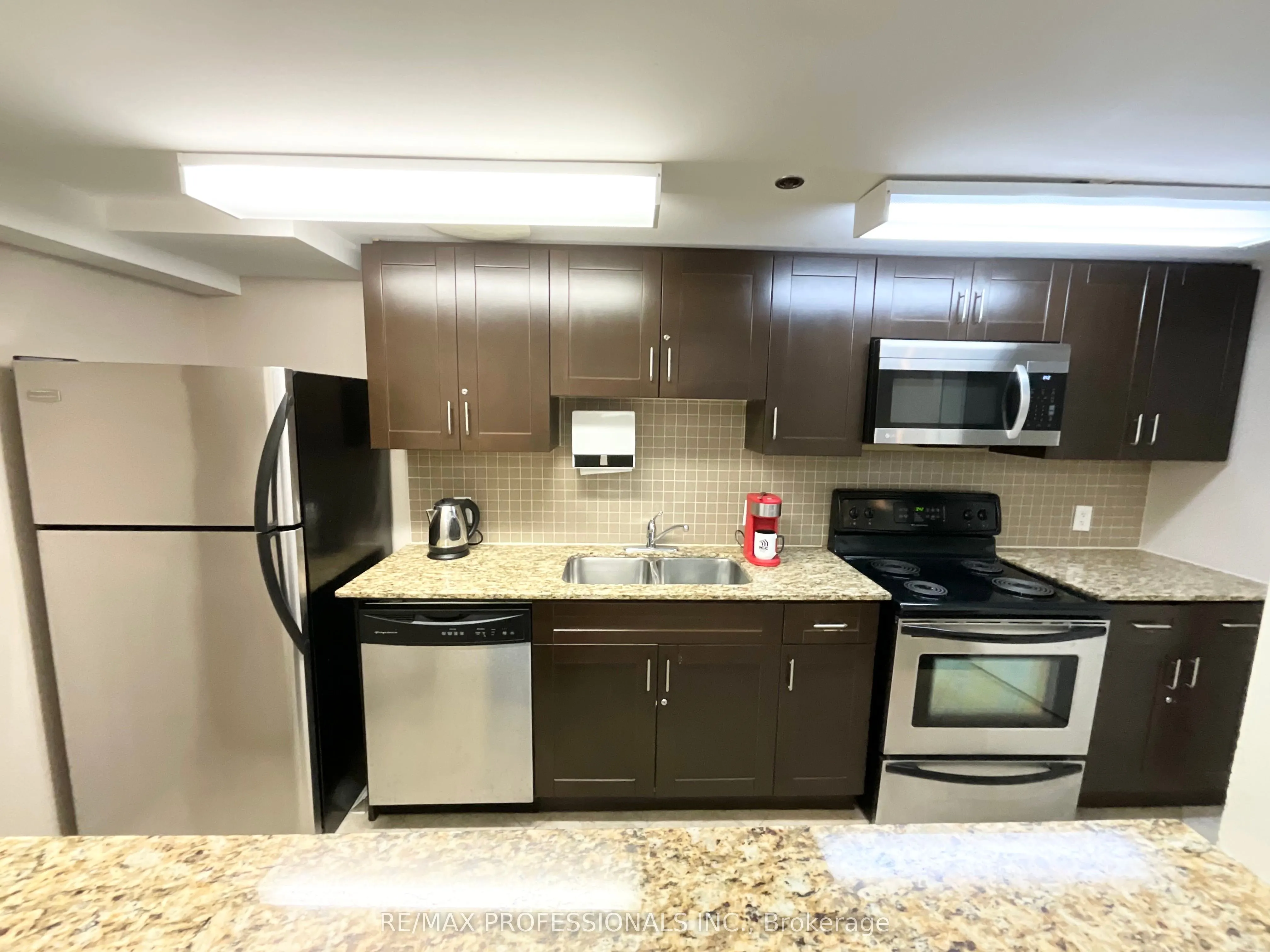 2 Fieldway Road, #1208