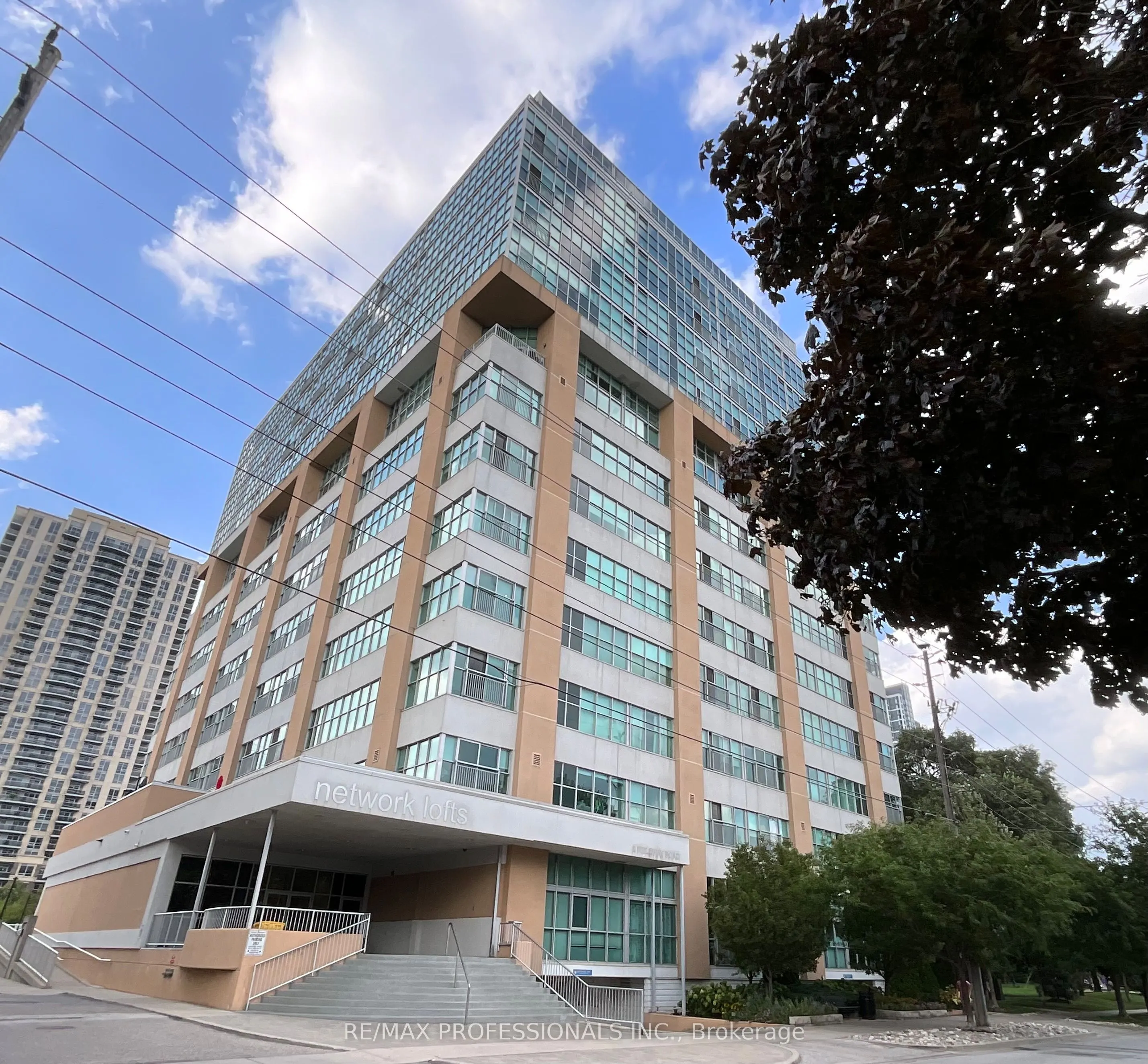 2 Fieldway Road, #1208