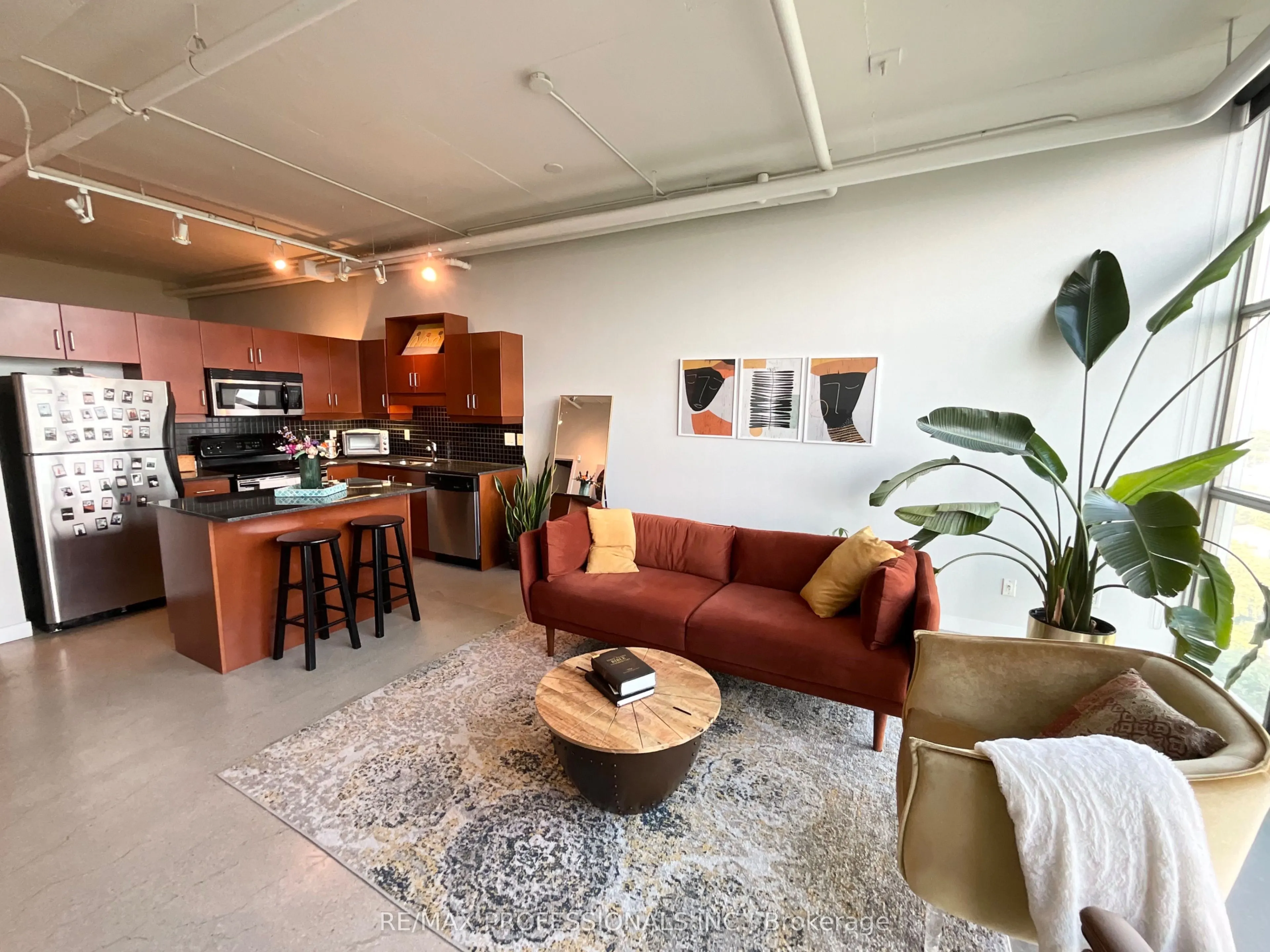 2 Fieldway Road, #1208