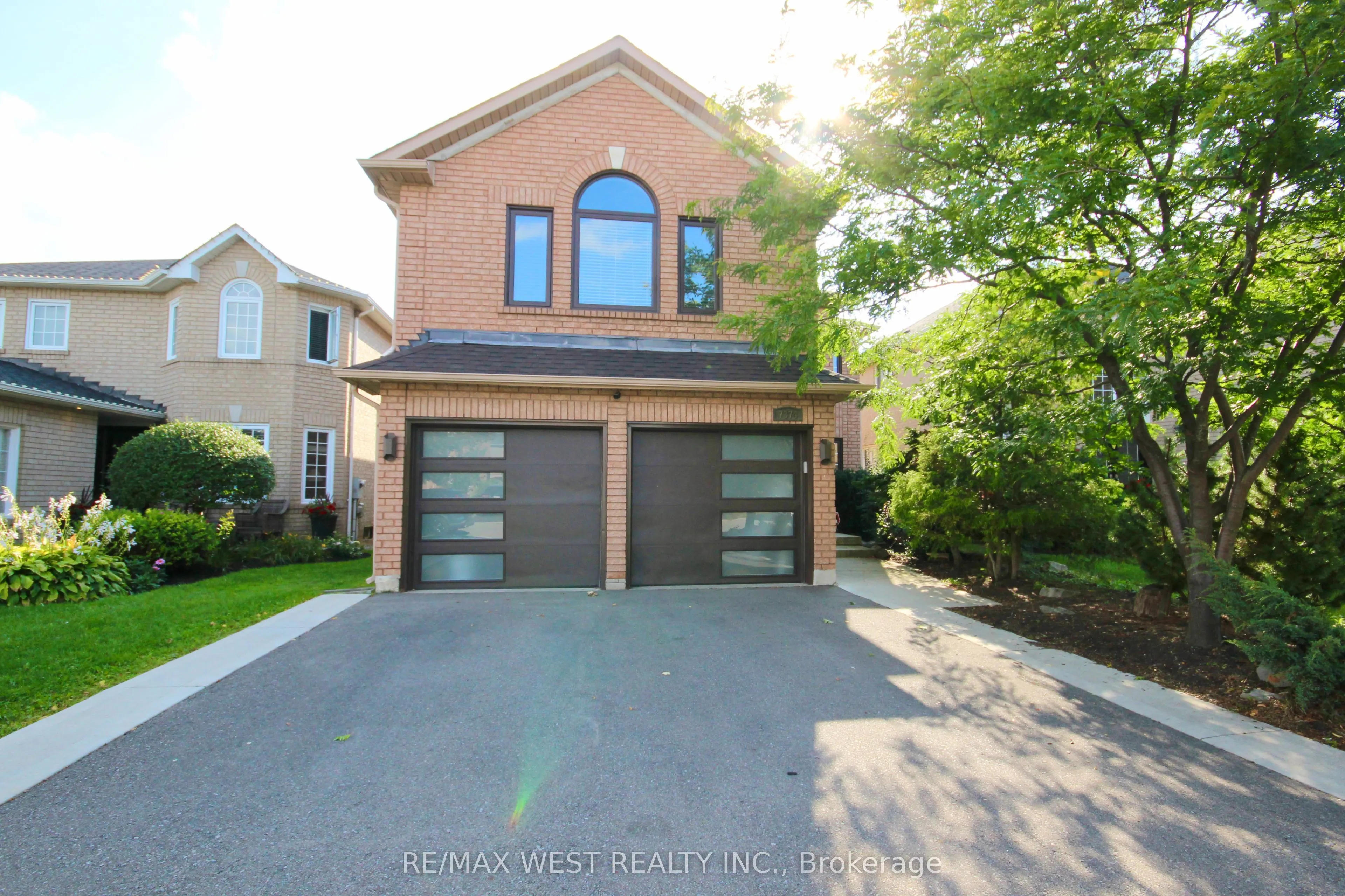 7374 Black Walnut Trail