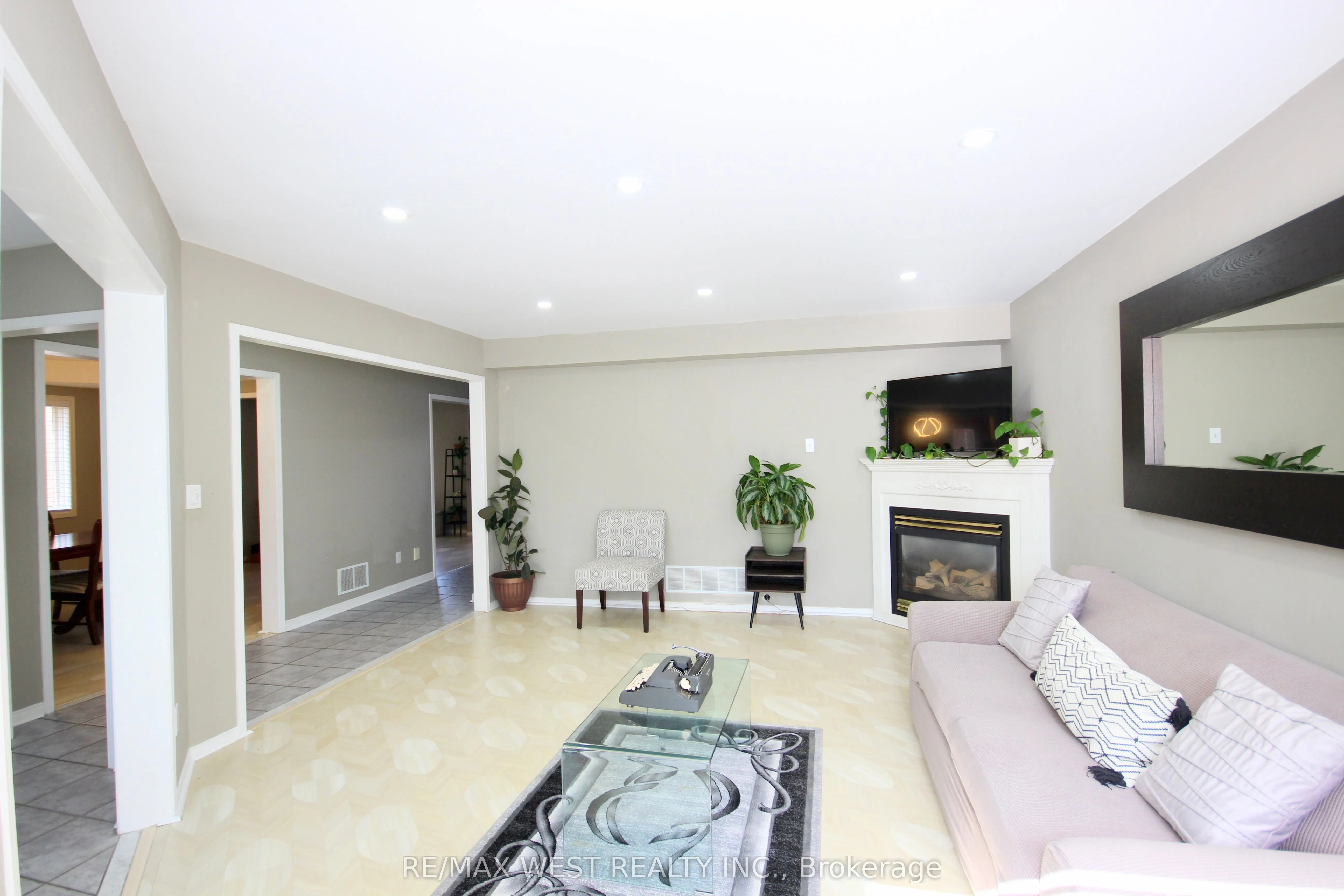 7374 Black Walnut Trail