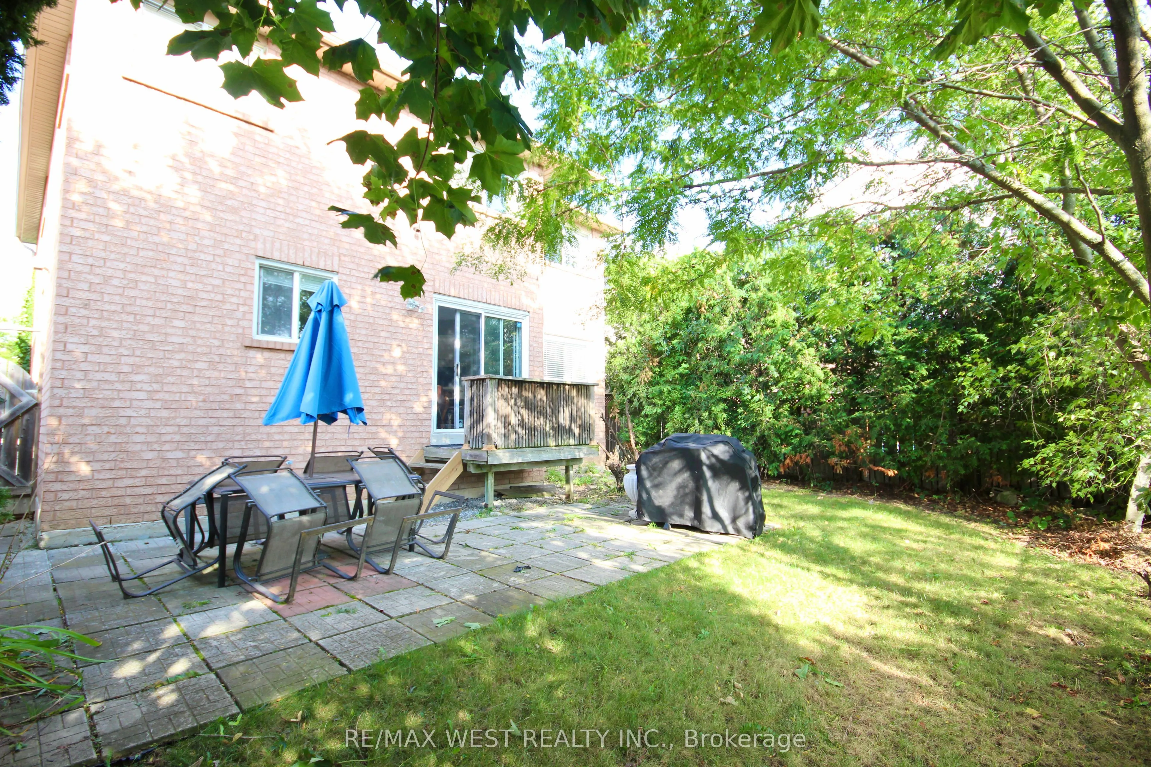 7374 Black Walnut Trail