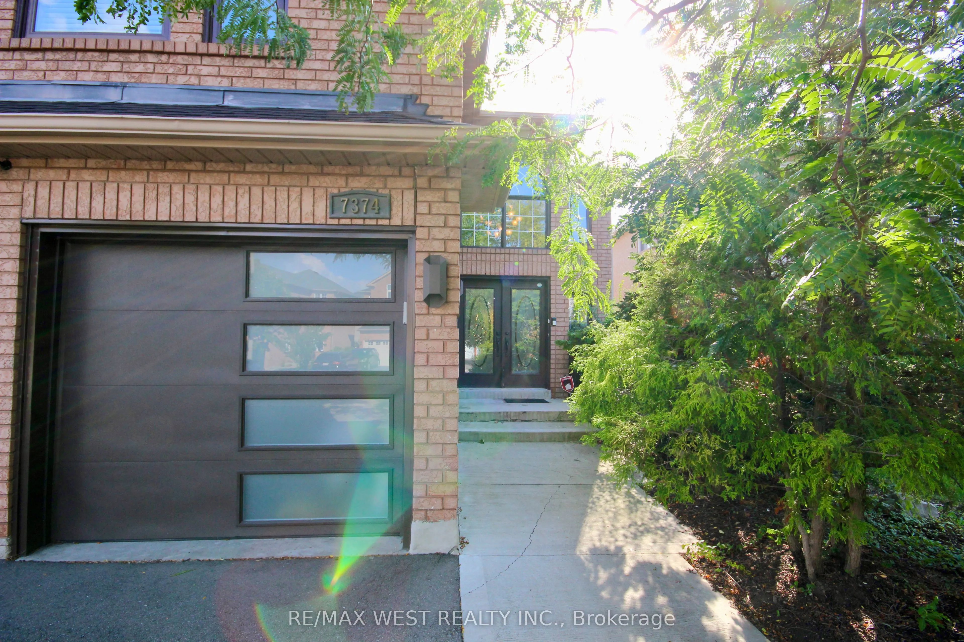 7374 Black Walnut Trail