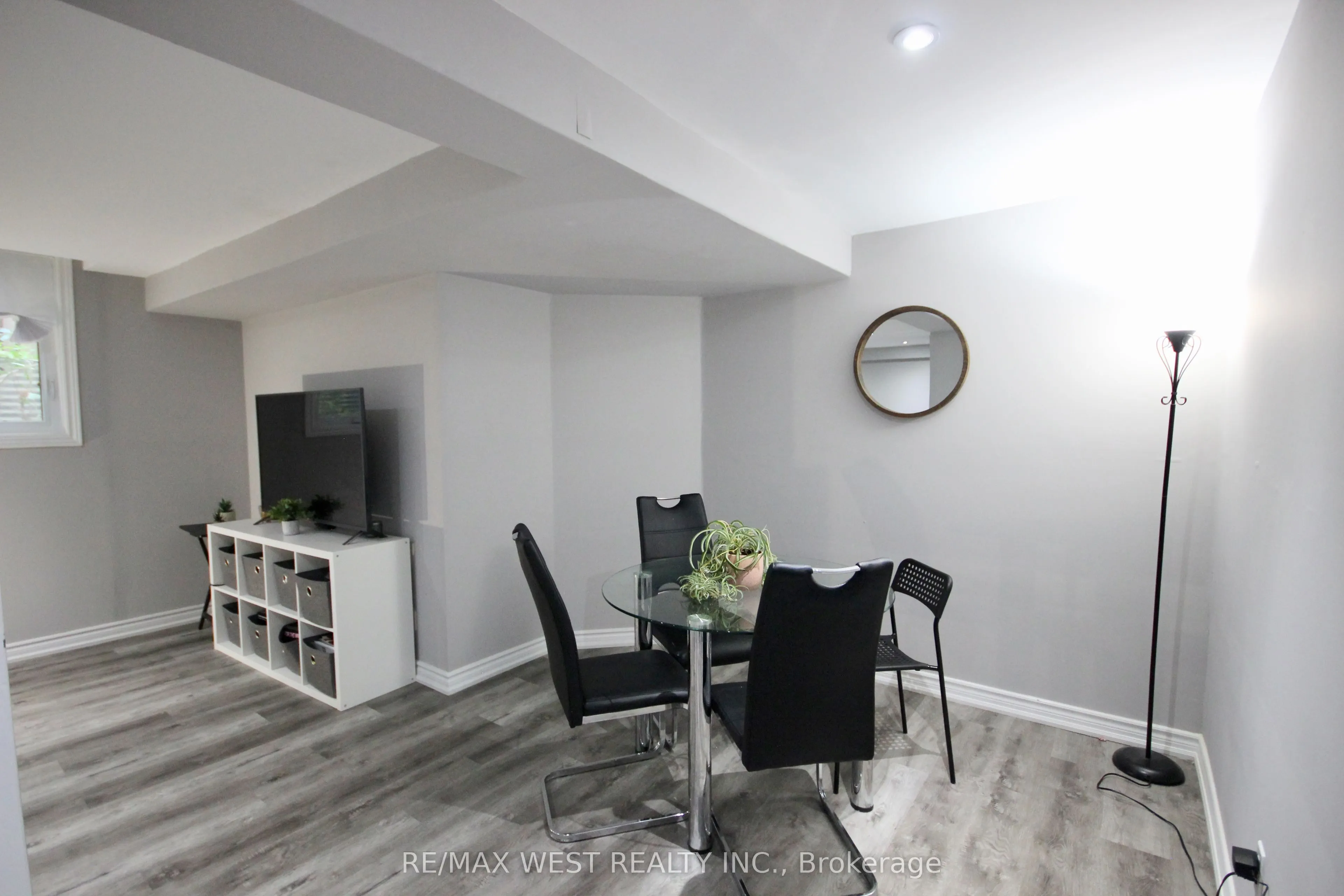 7374 Black Walnut Trail
