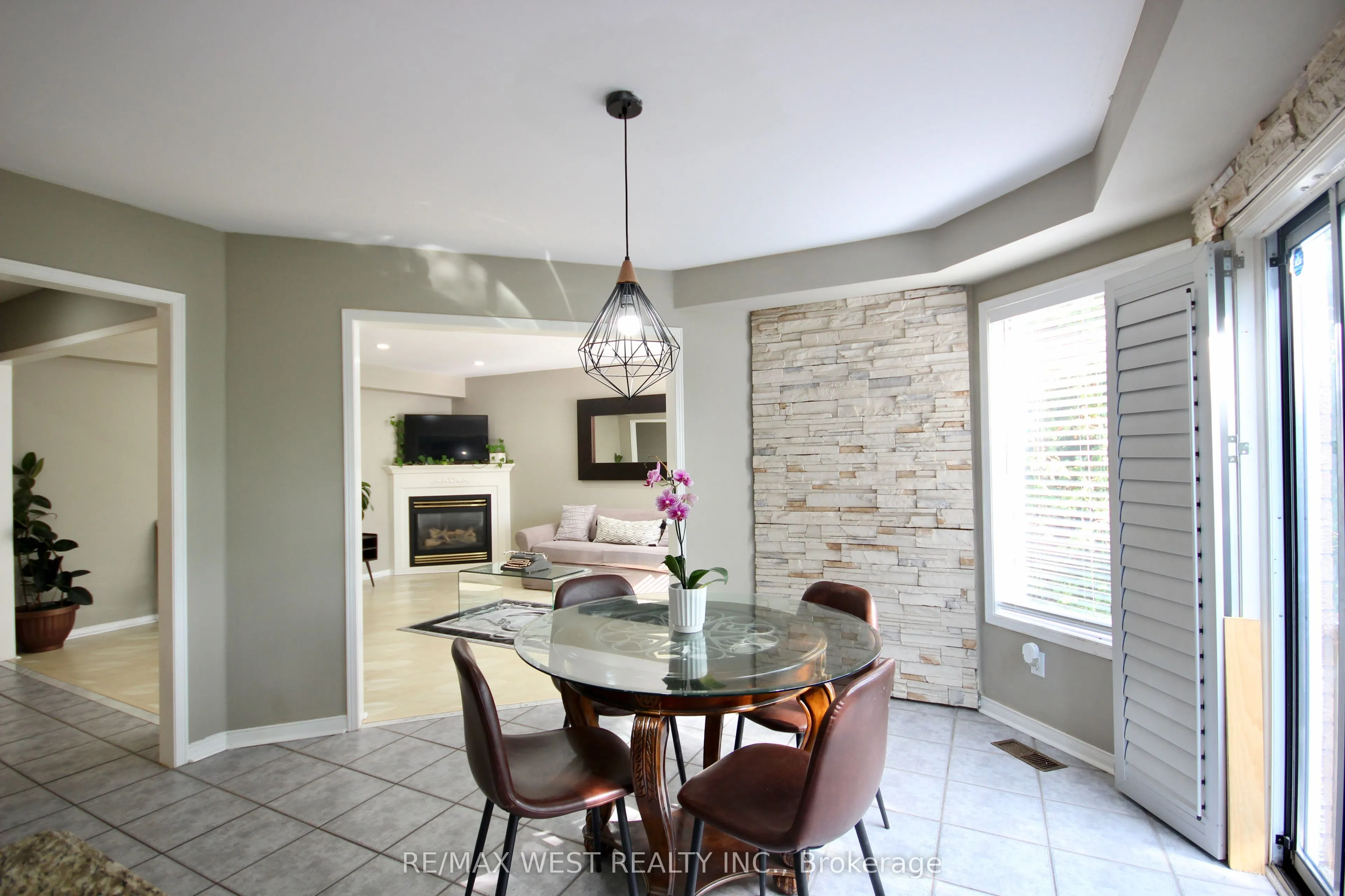 7374 Black Walnut Trail