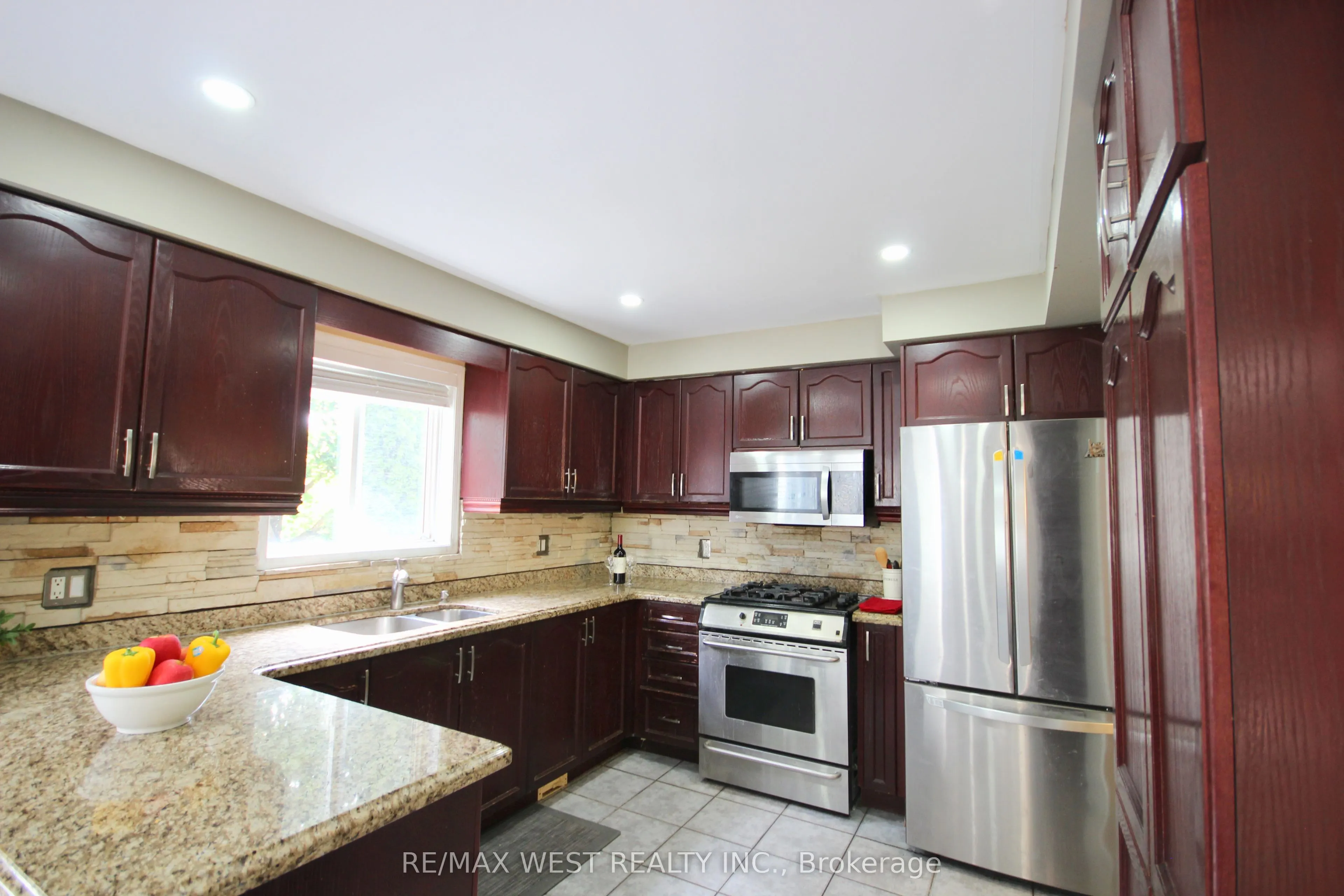 7374 Black Walnut Trail