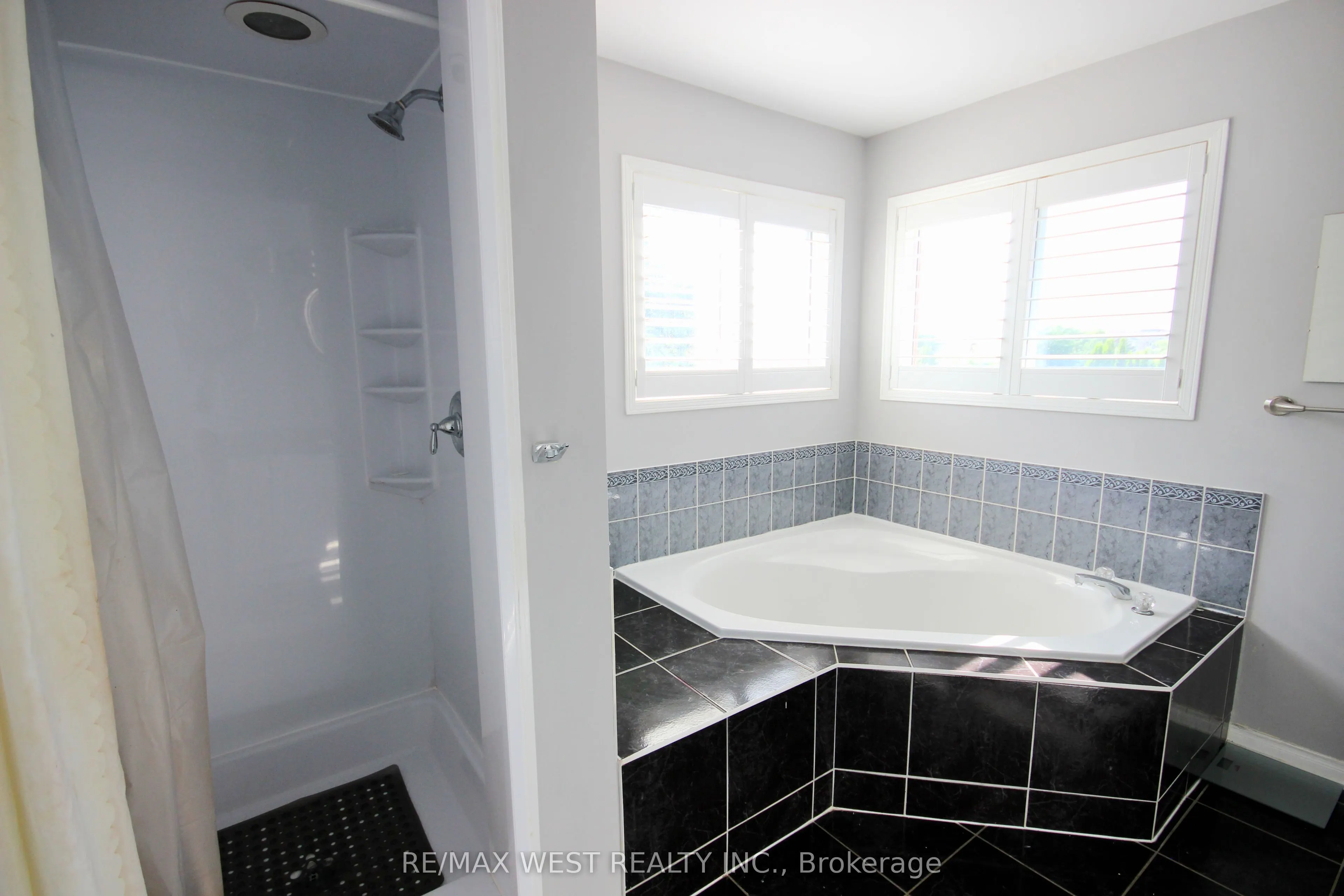 7374 Black Walnut Trail