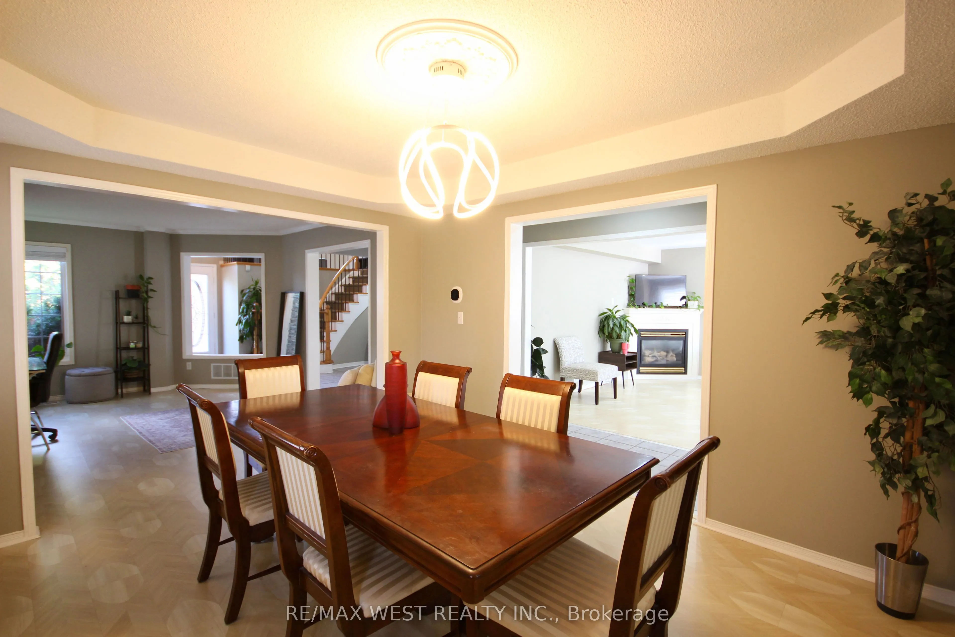 7374 Black Walnut Trail