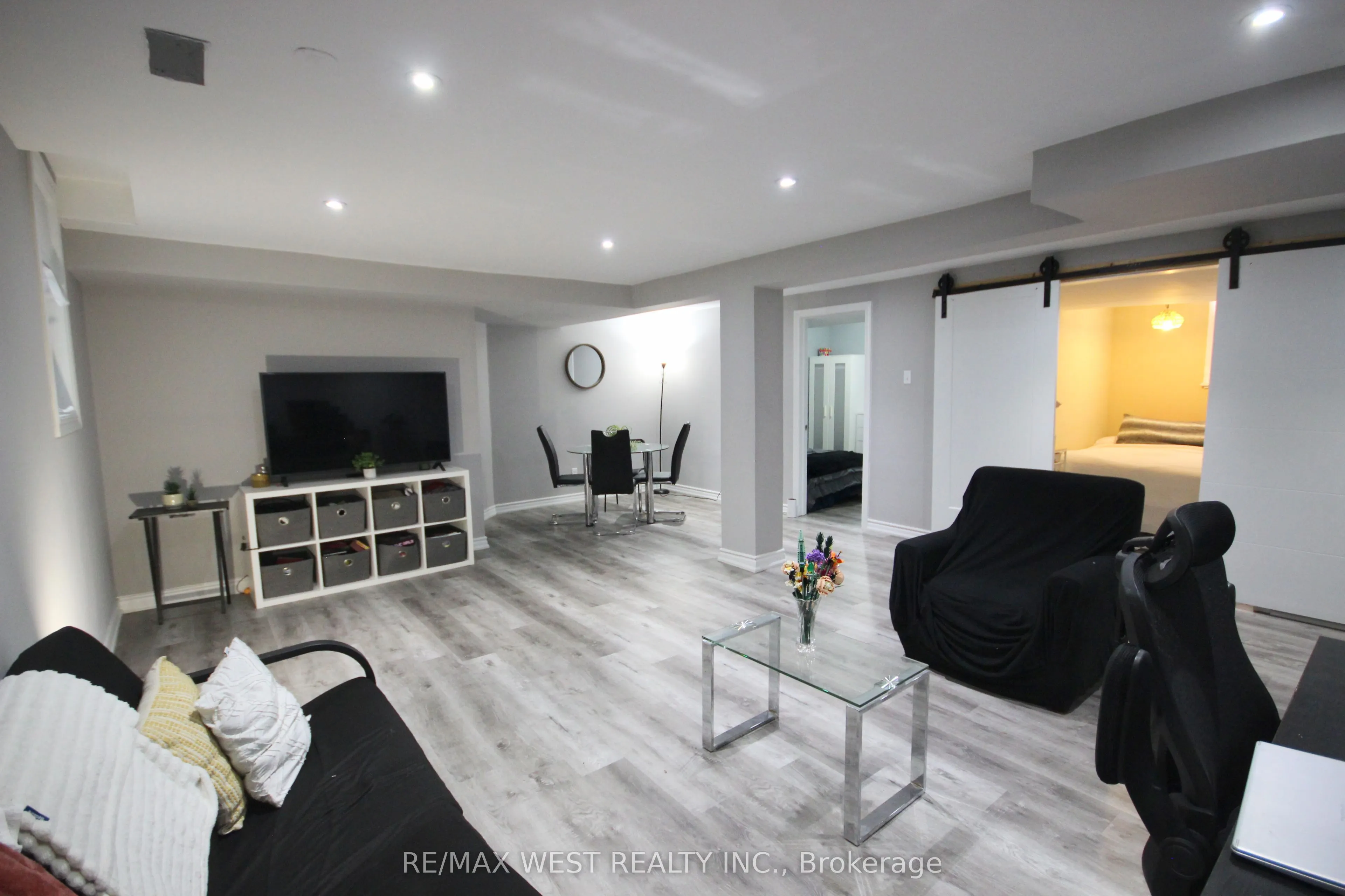 7374 Black Walnut Trail