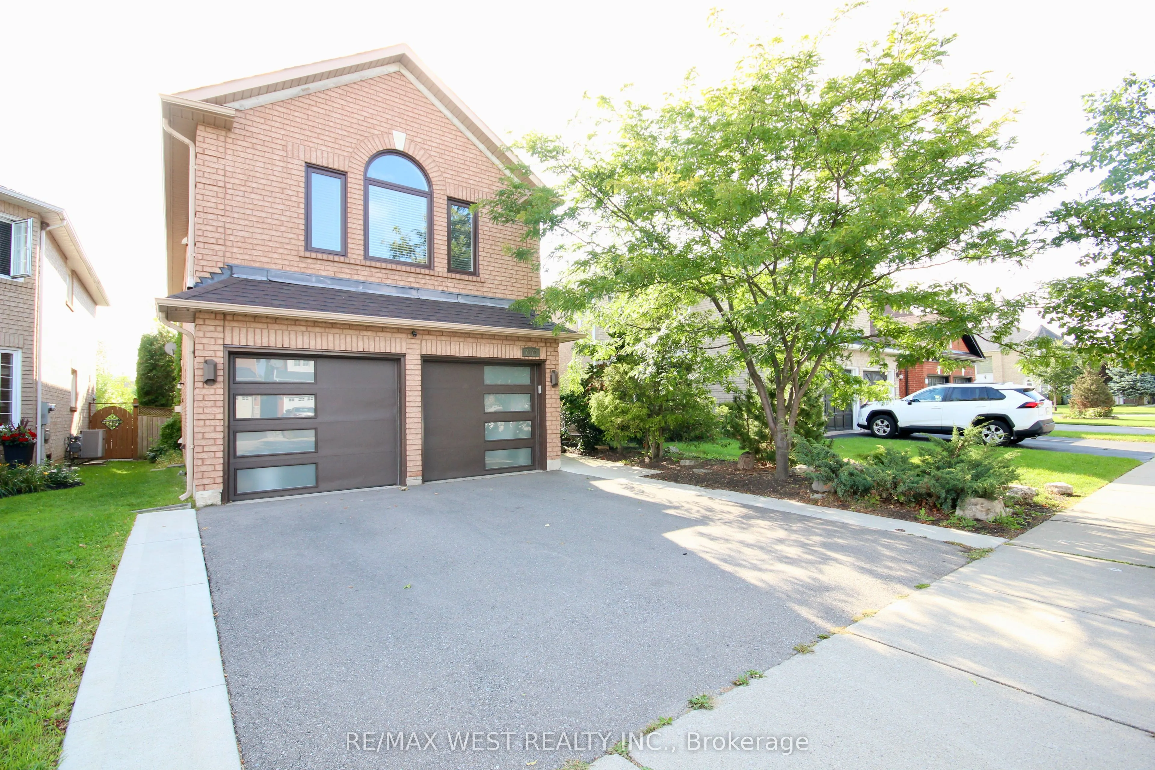 7374 Black Walnut Trail