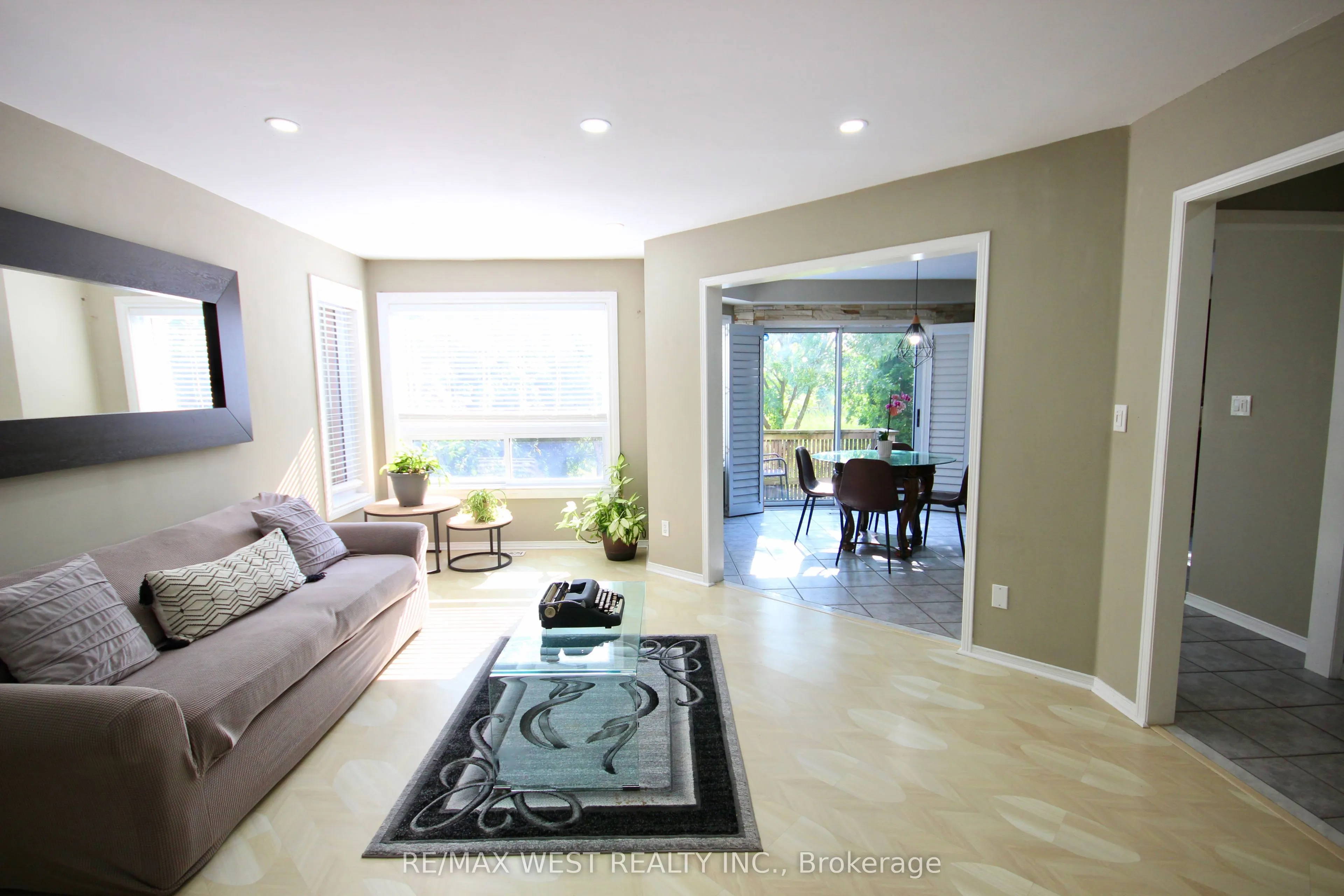 7374 Black Walnut Trail