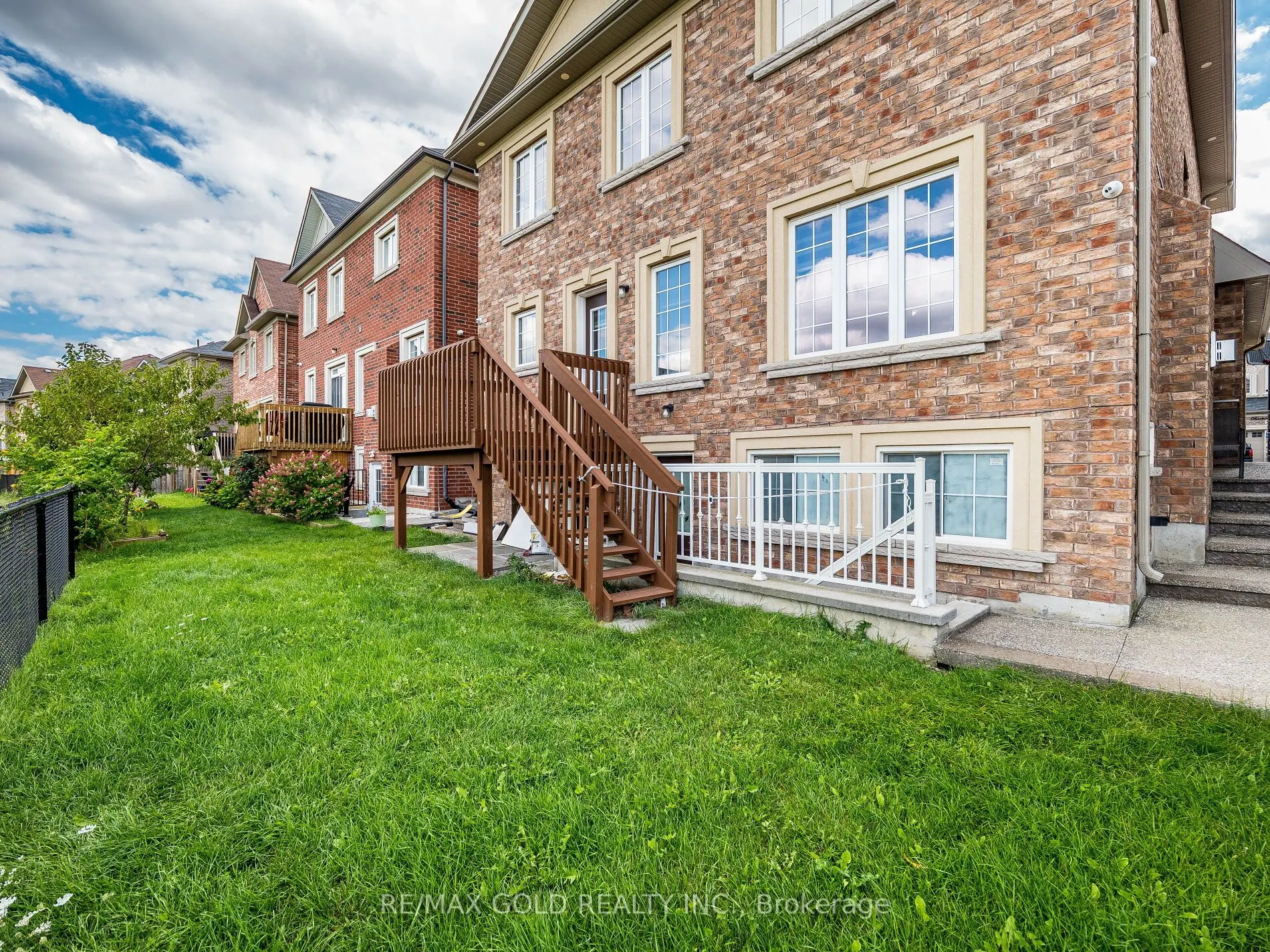 74 Bucksaw Street