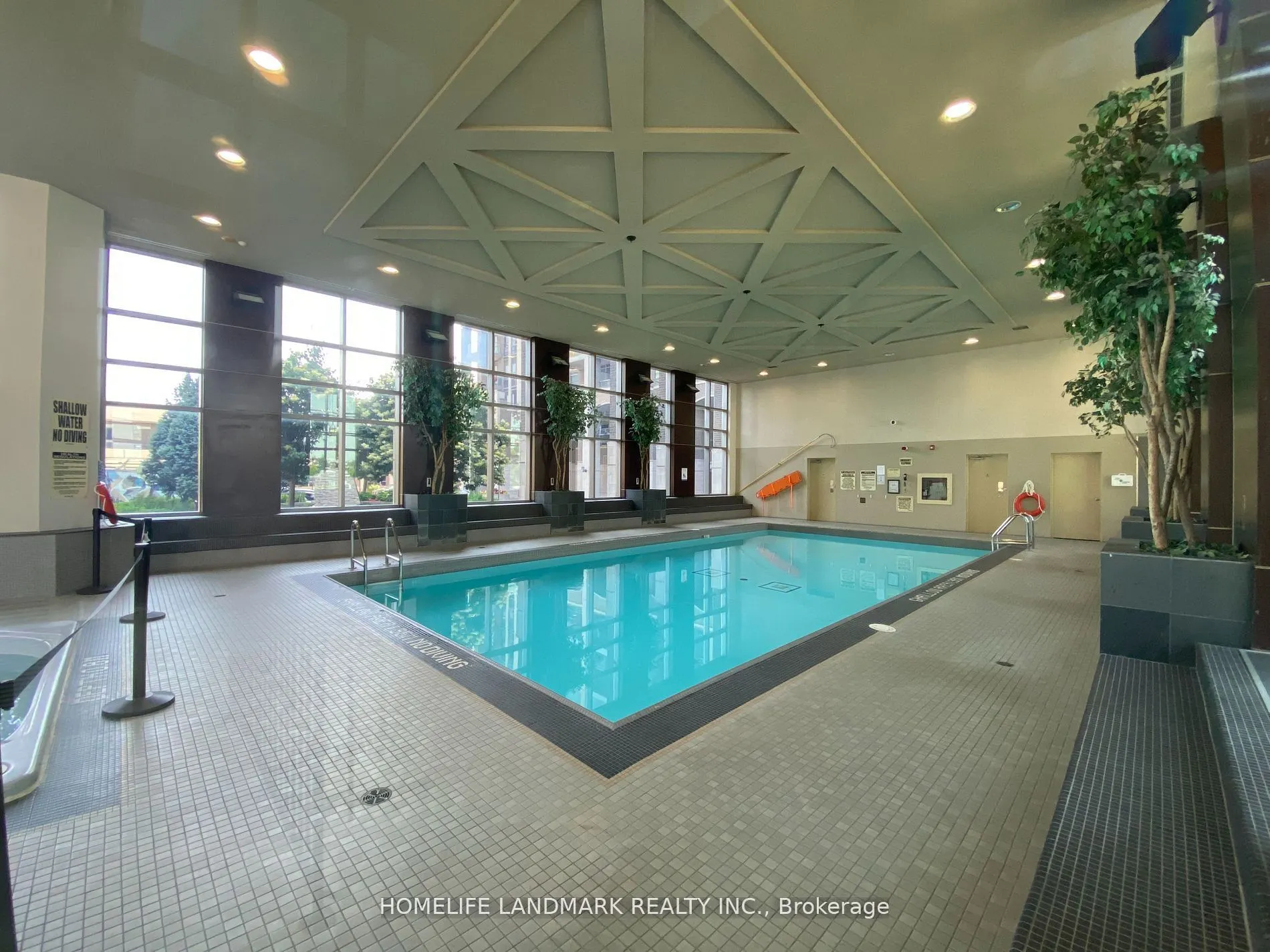 388 Prince Of Wales Drive, #3702