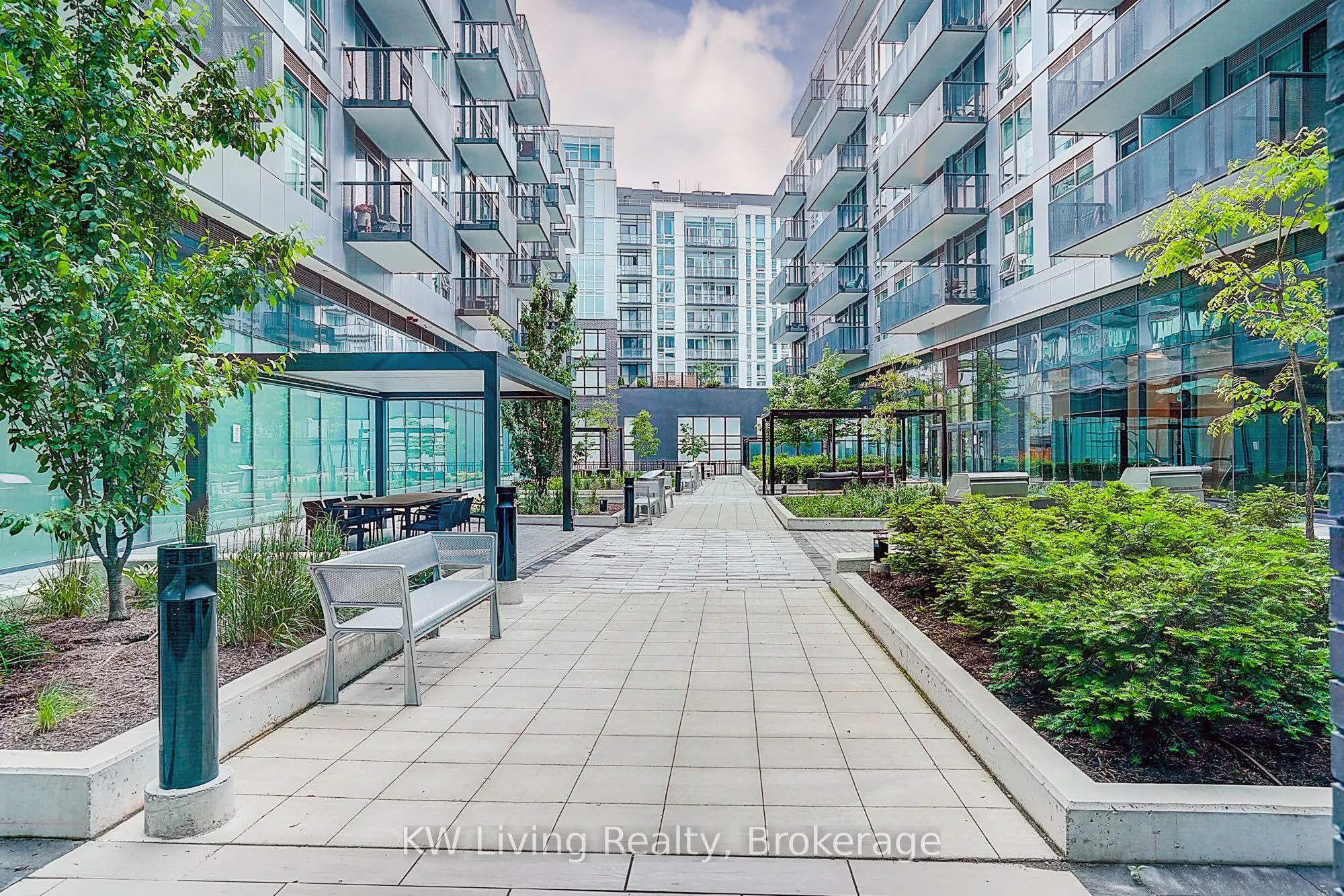 2450 Old Bronte Road, #308