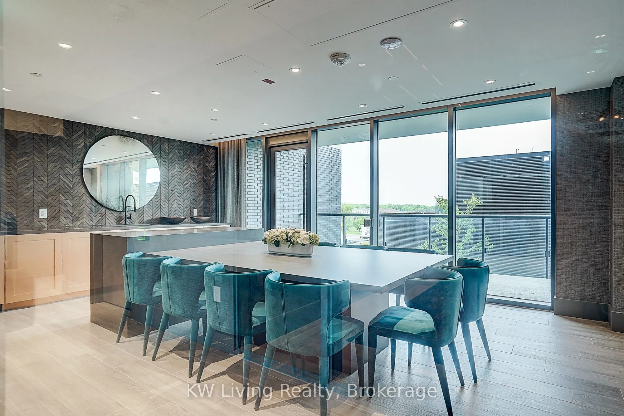 2450 Old Bronte Road, #308