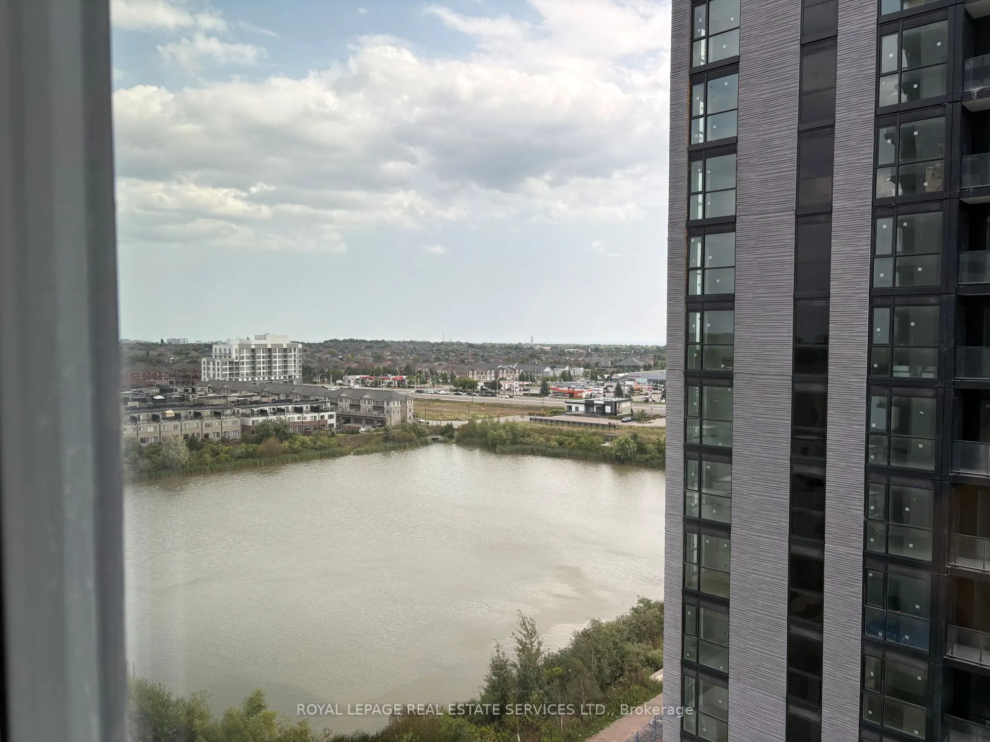 3079 Trafalgar Road, #1111