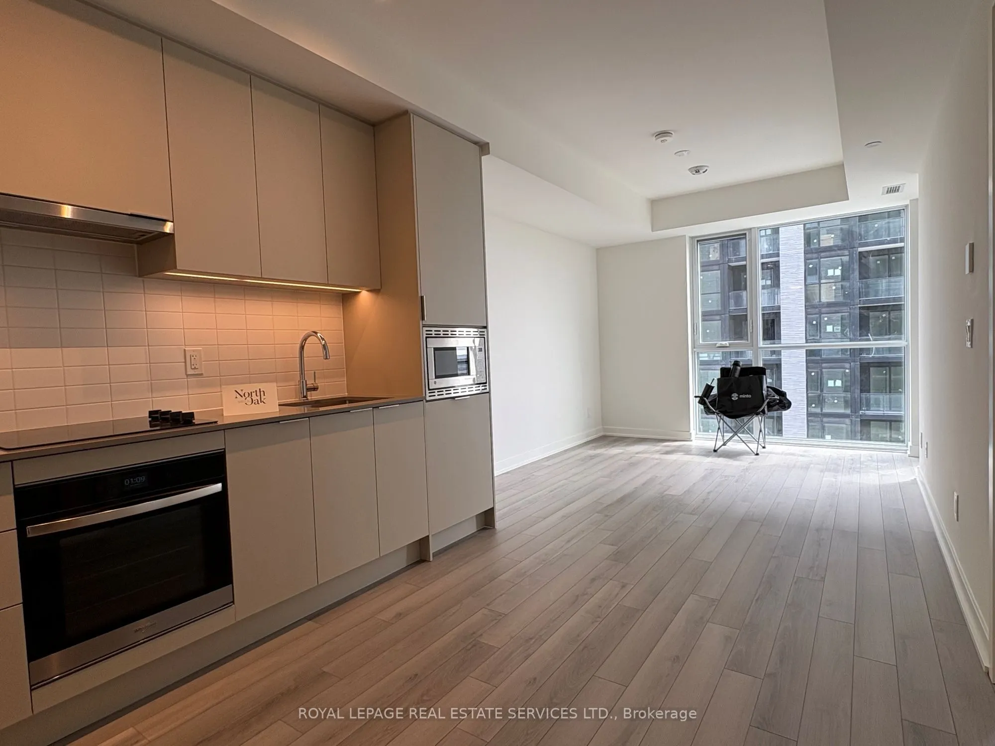 3079 Trafalgar Road, #1111