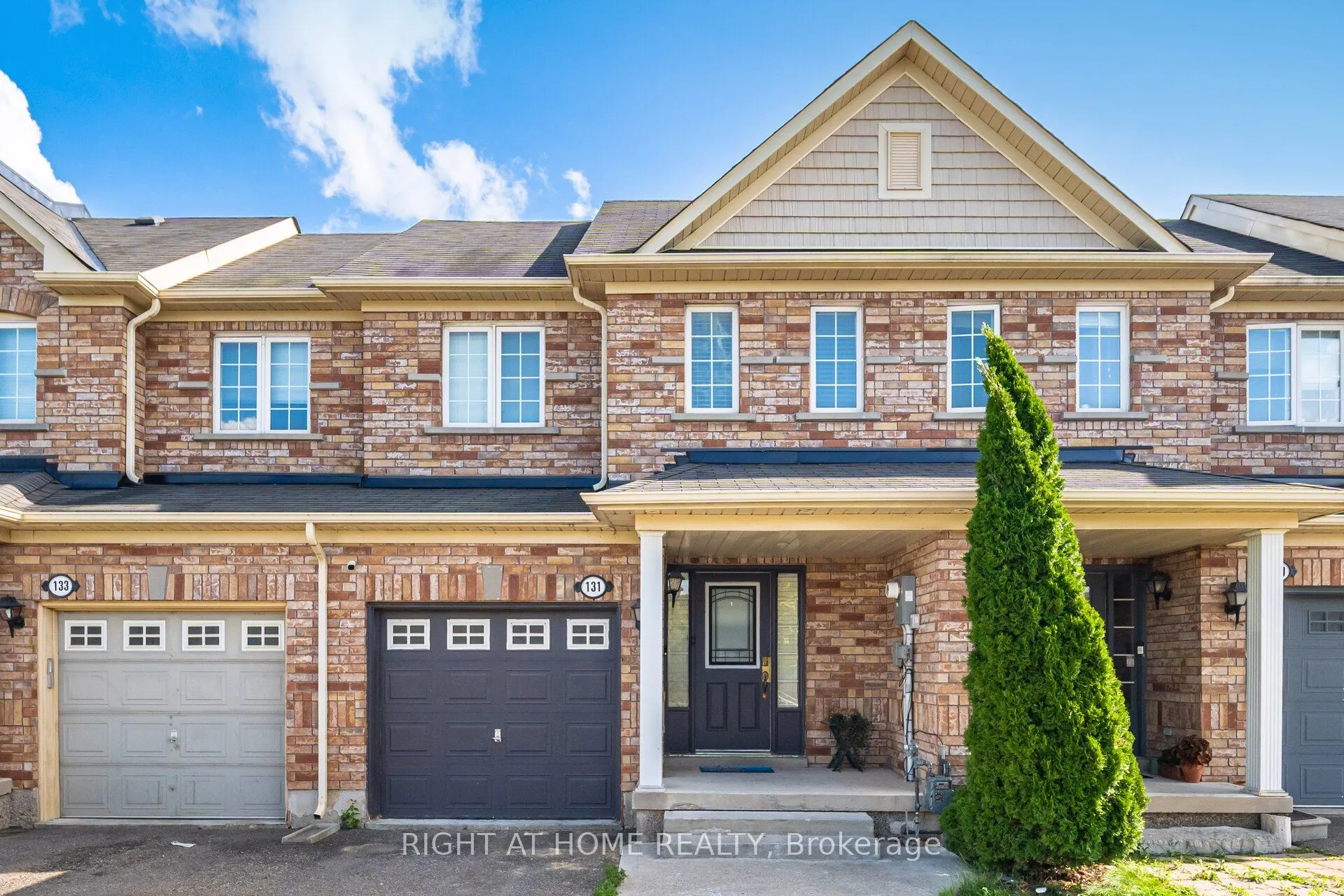 131 Crystal Glen Crescent