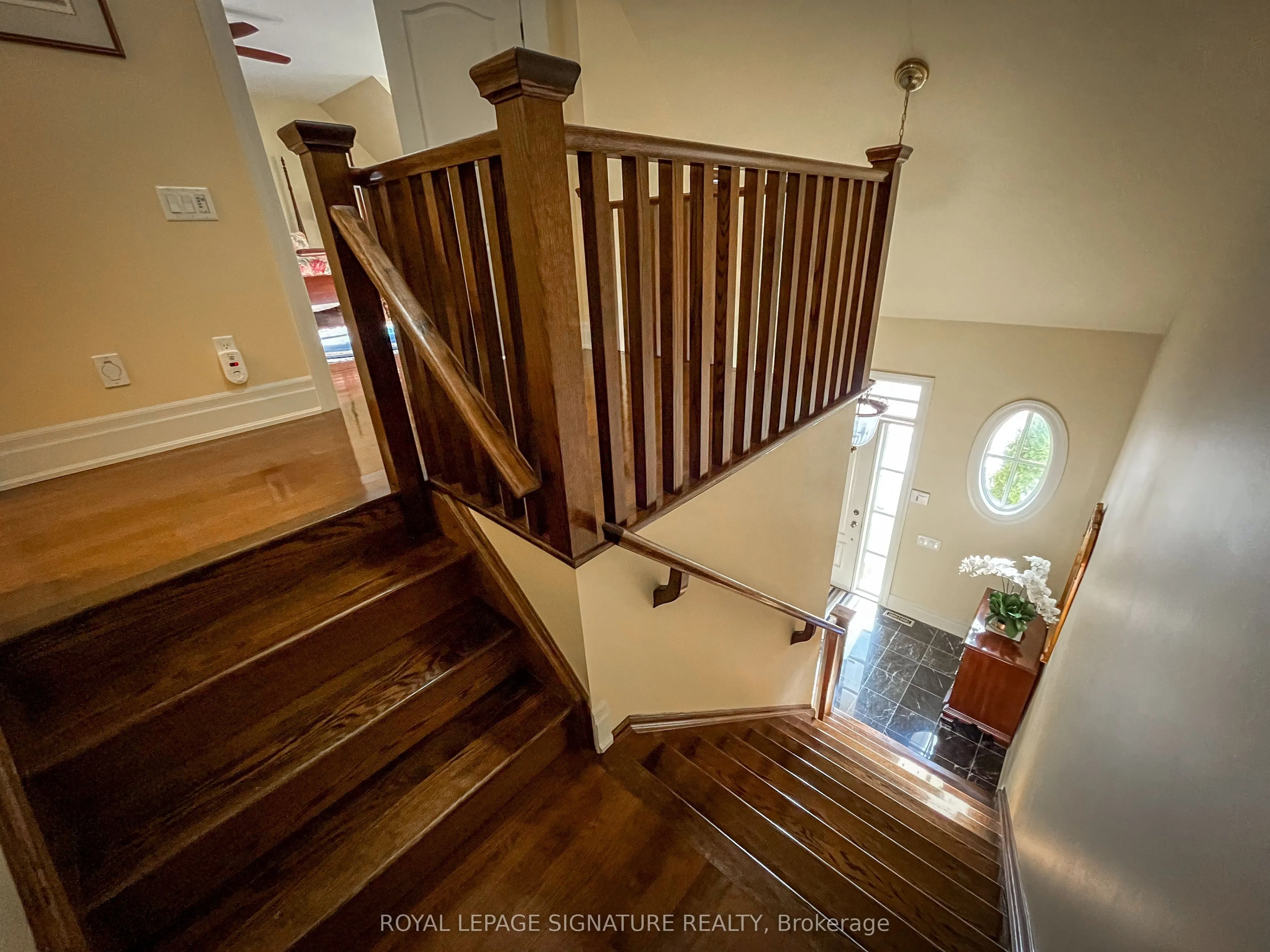 1915 Broad Hollow Gate, #103