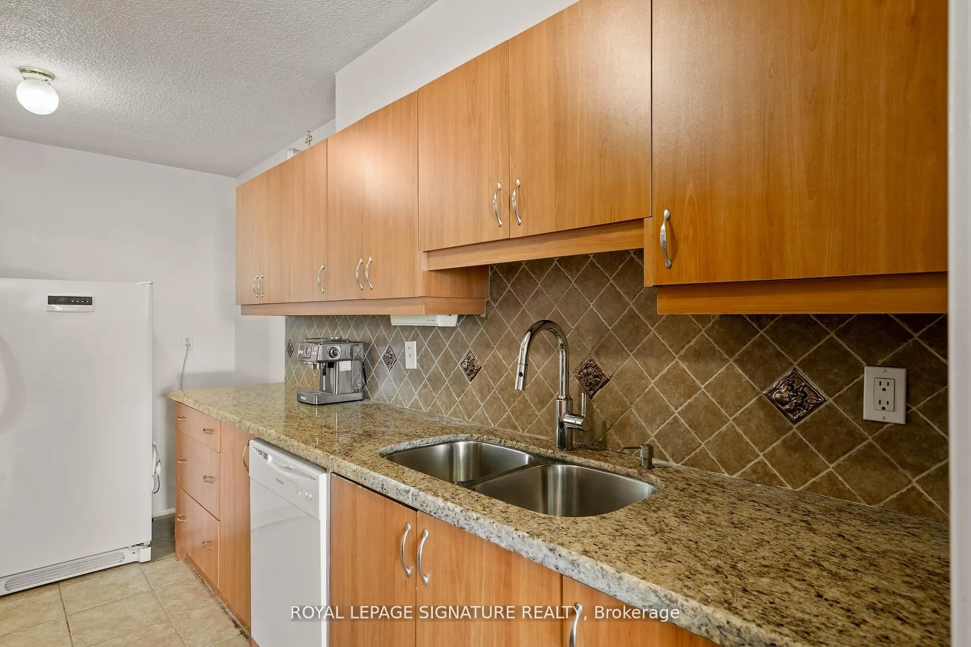 40 Panorama Court, #1411