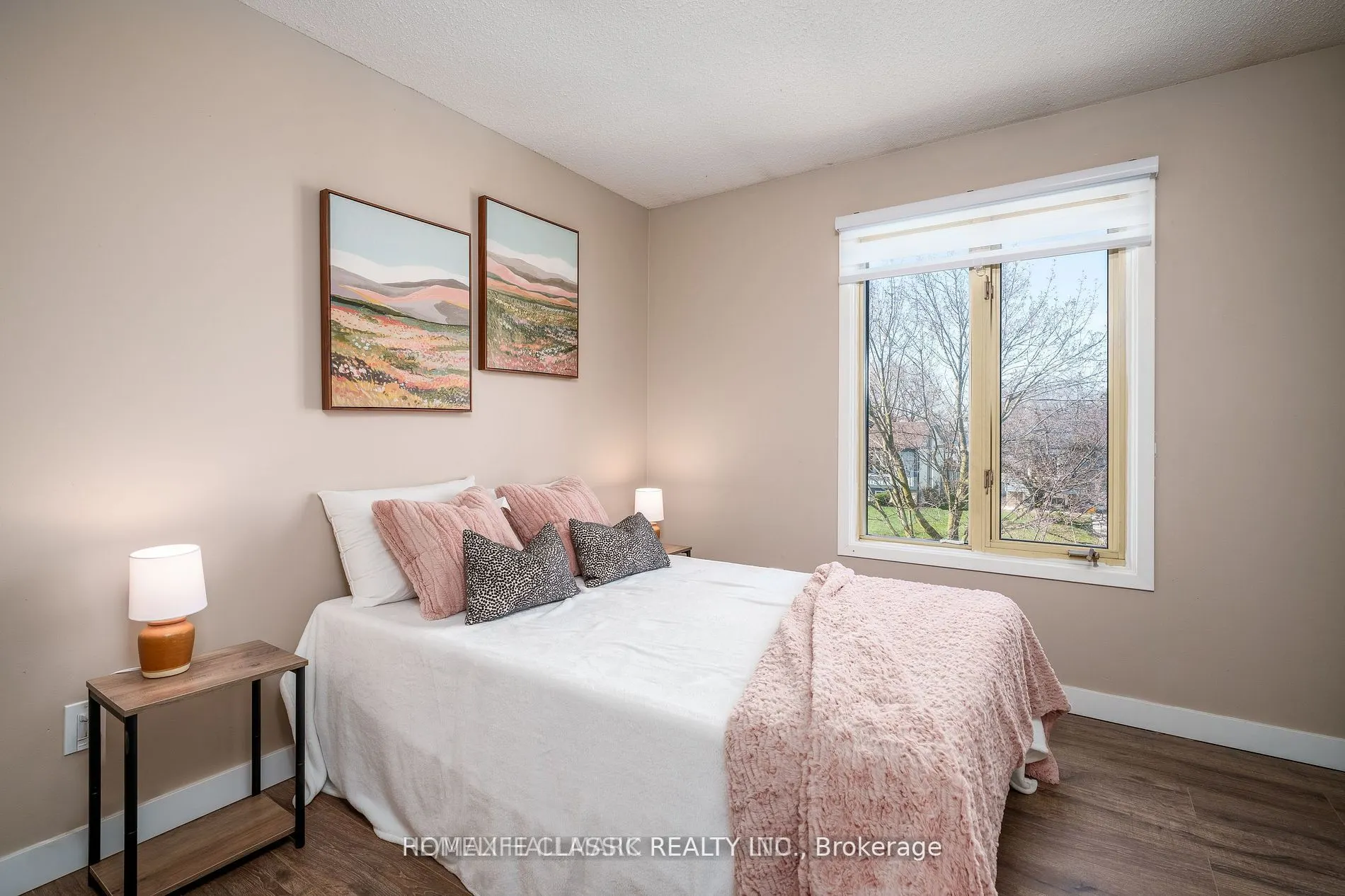 583 Elliott Crescent