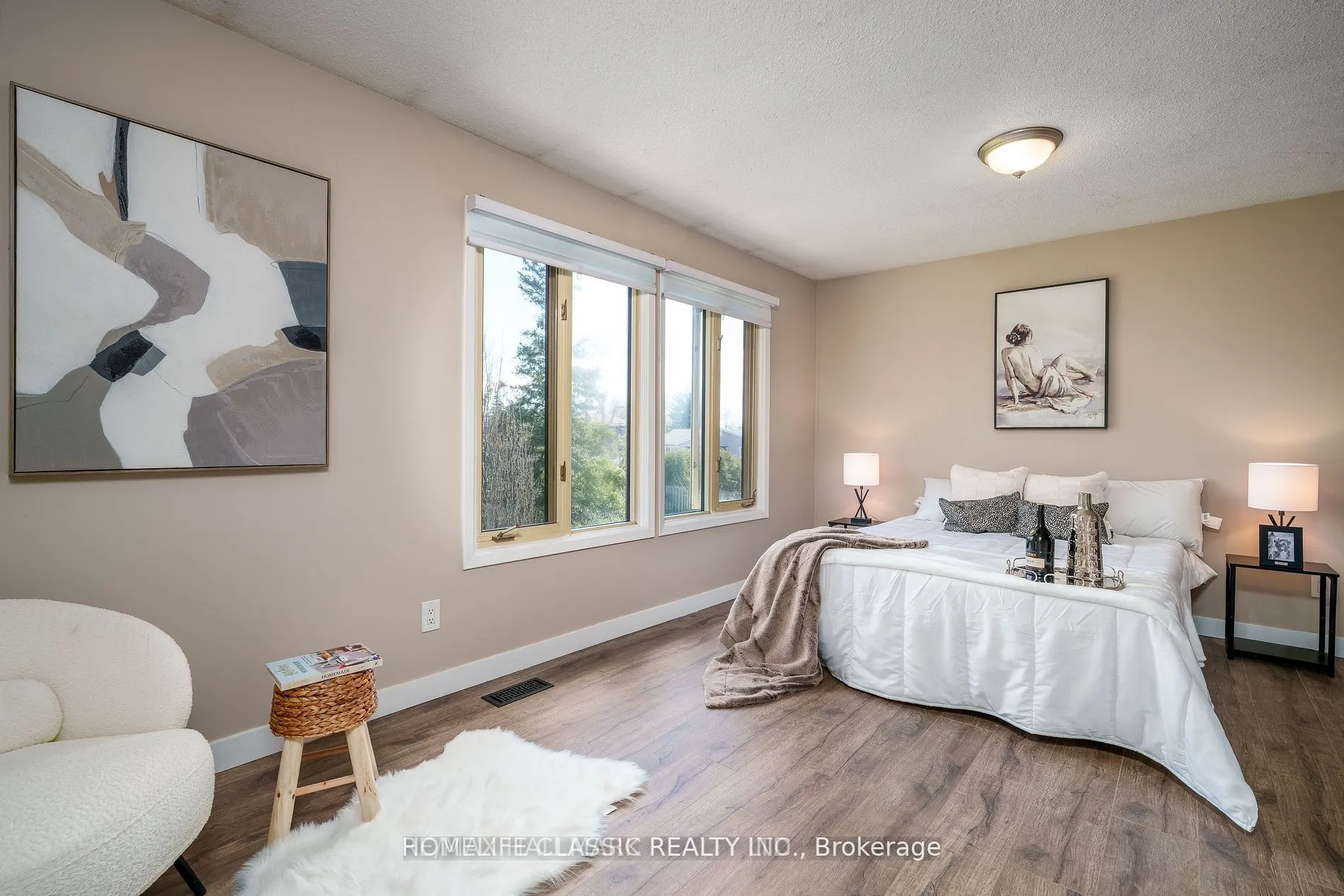 583 Elliott Crescent