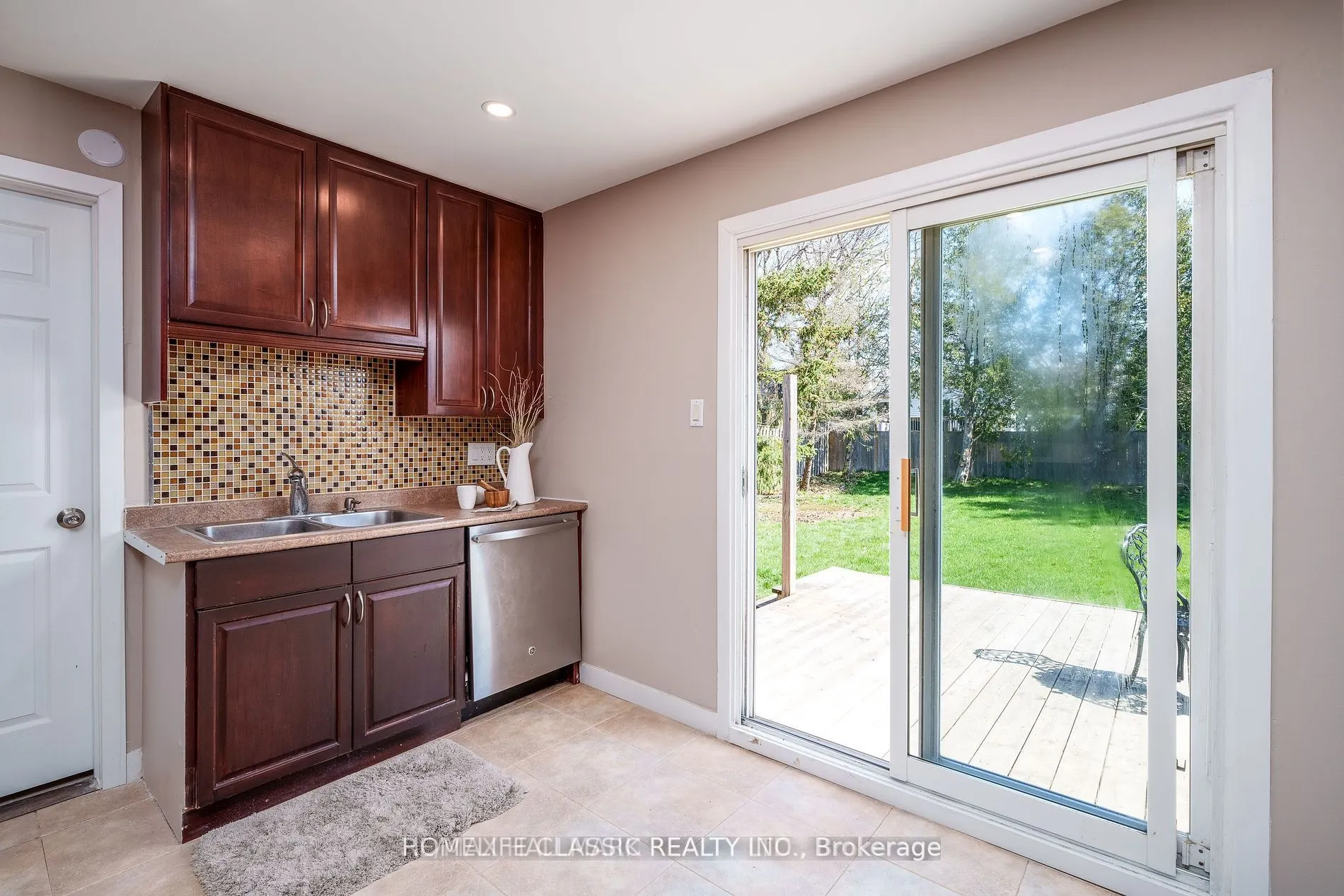 583 Elliott Crescent