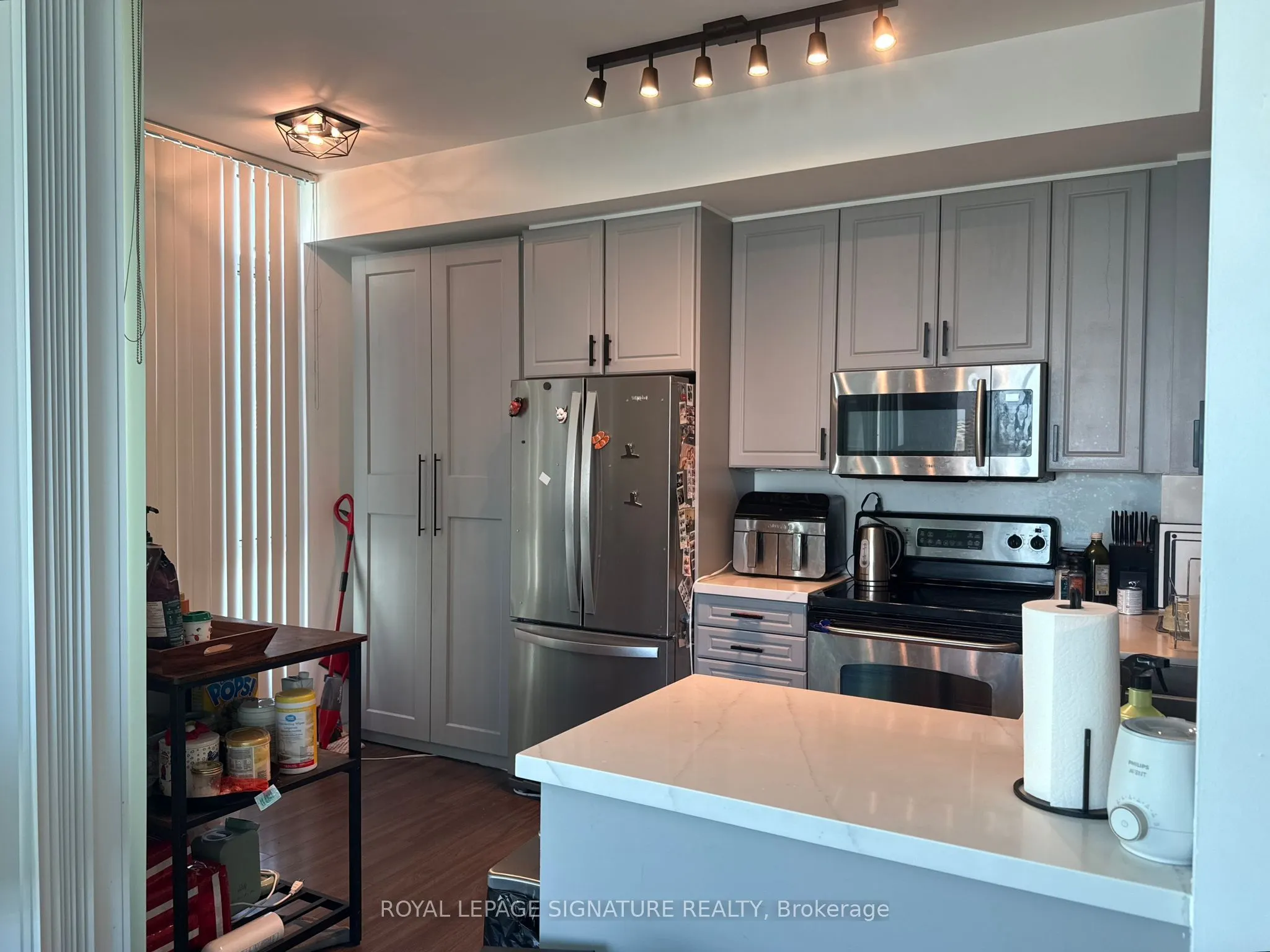 220 Burnhamthorpe Road, #3104