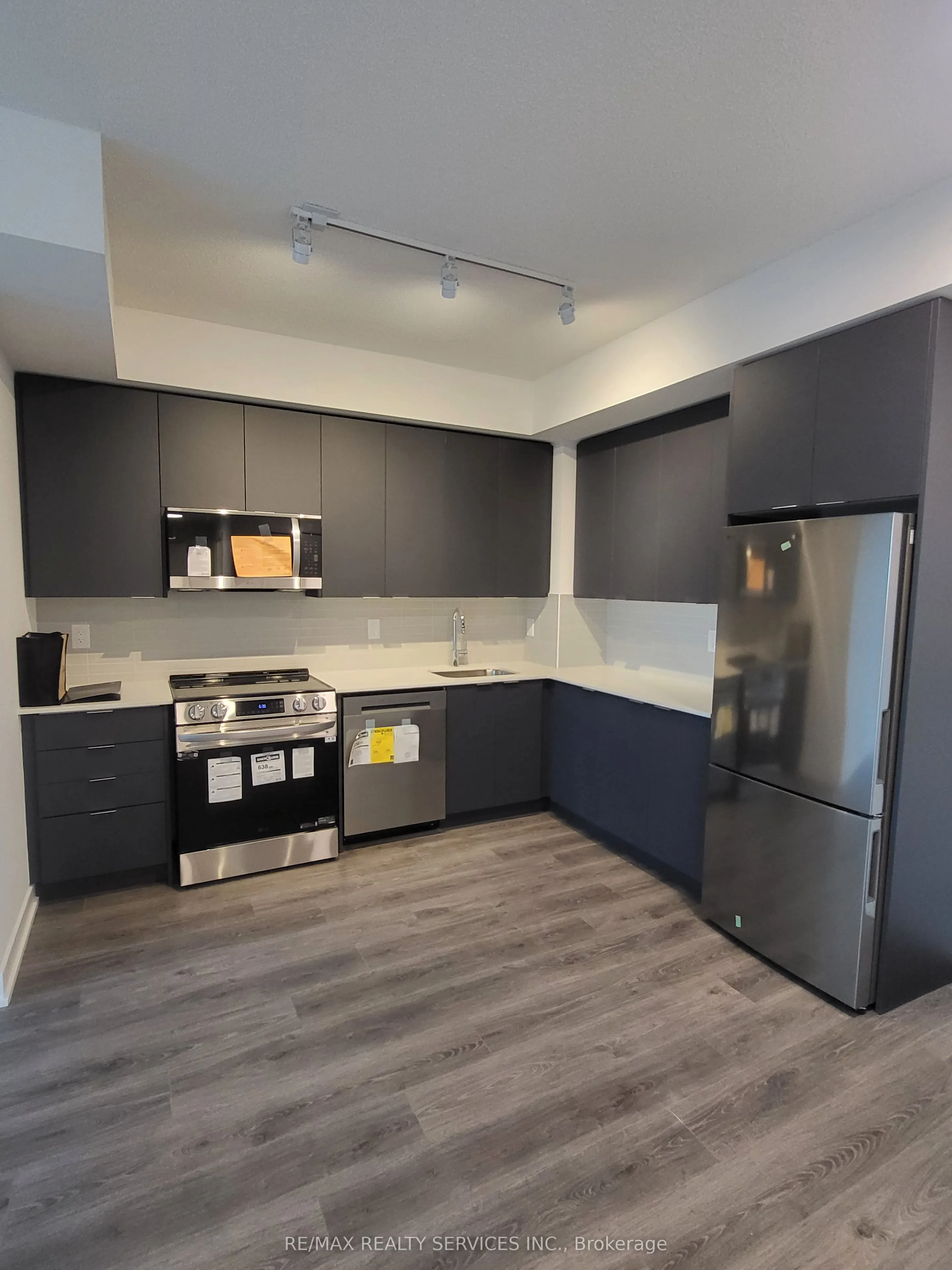 225 Malta Avenue E, #513