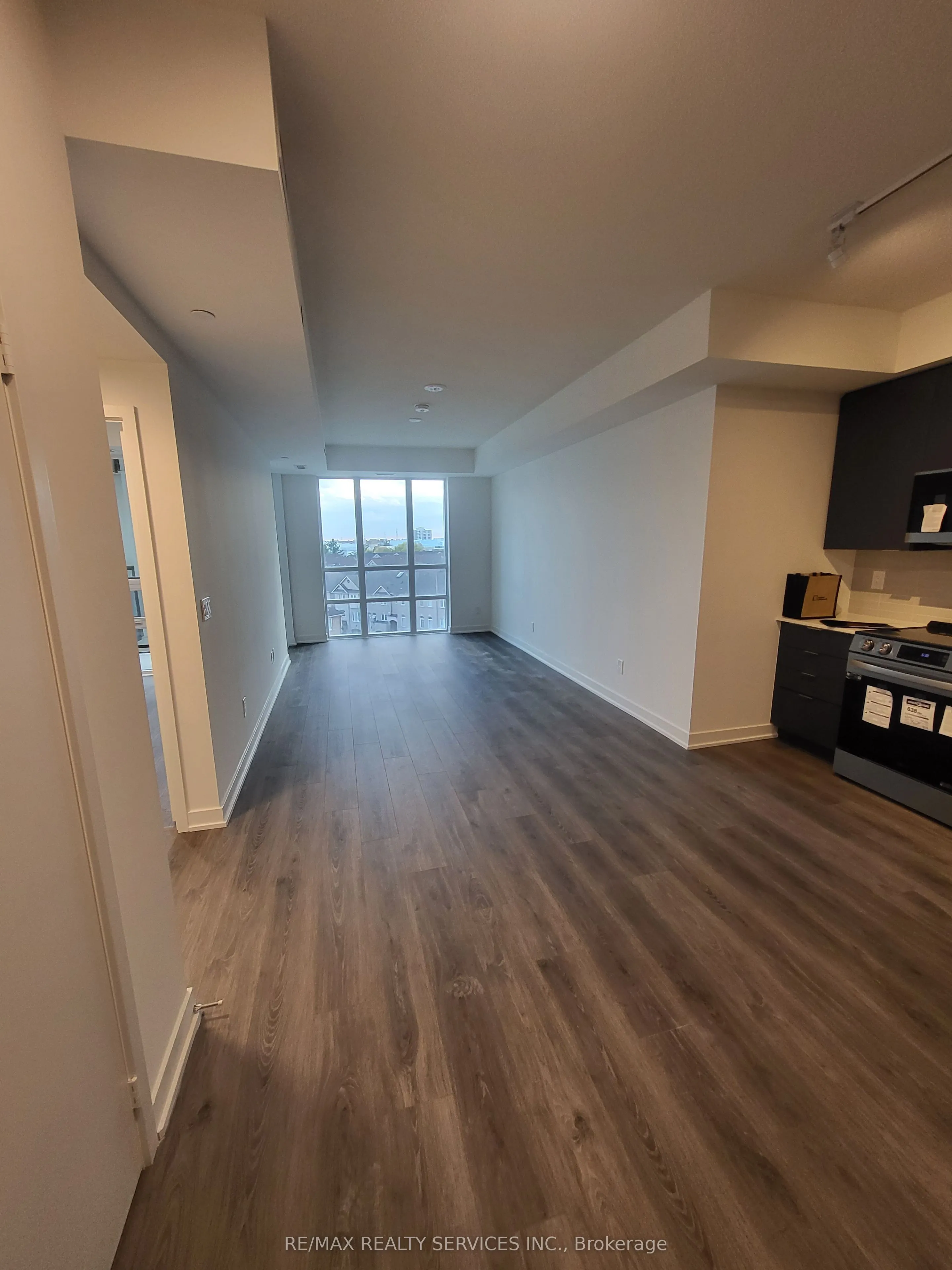 225 Malta Avenue E, #513