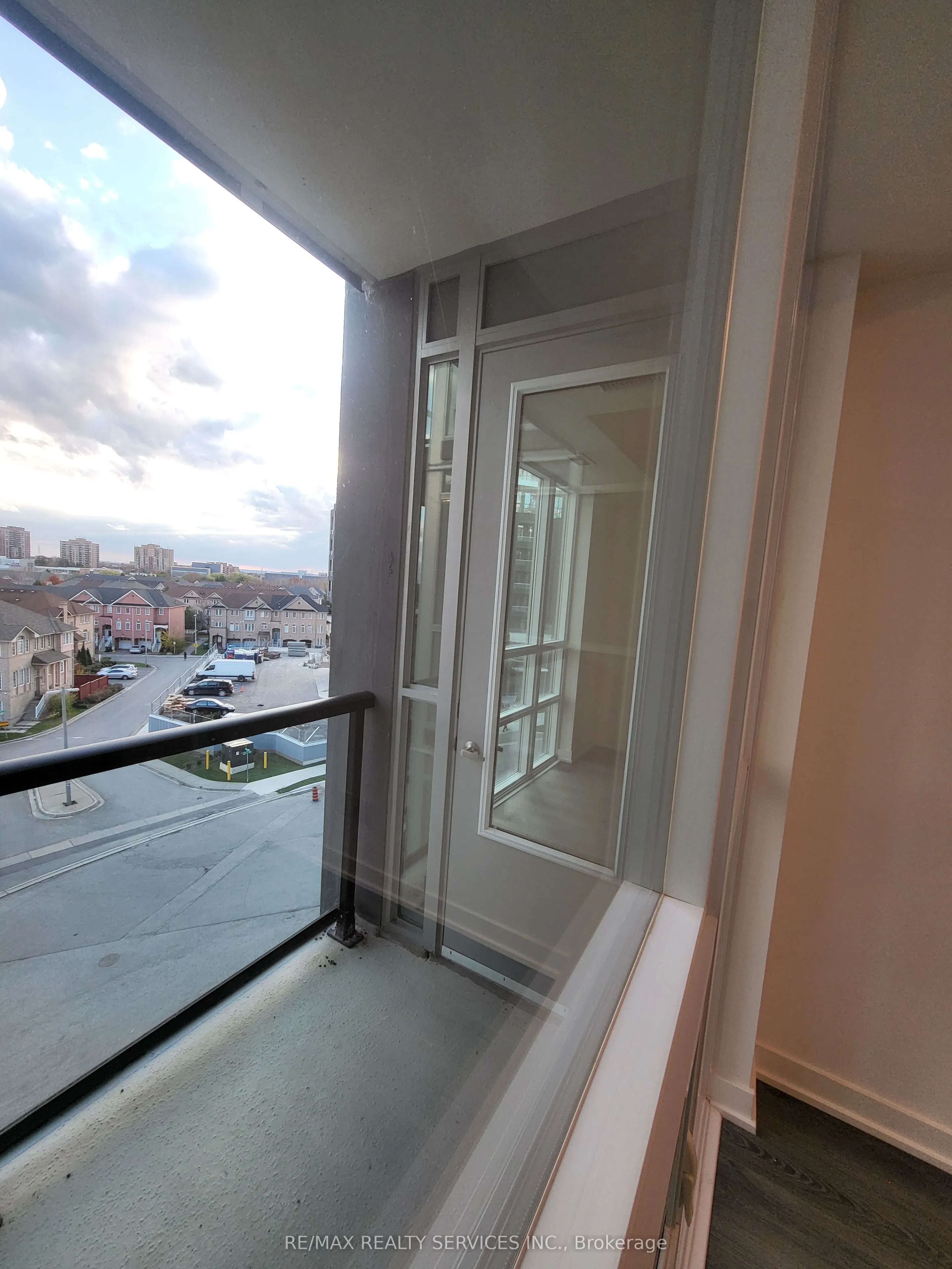 225 Malta Avenue E, #513