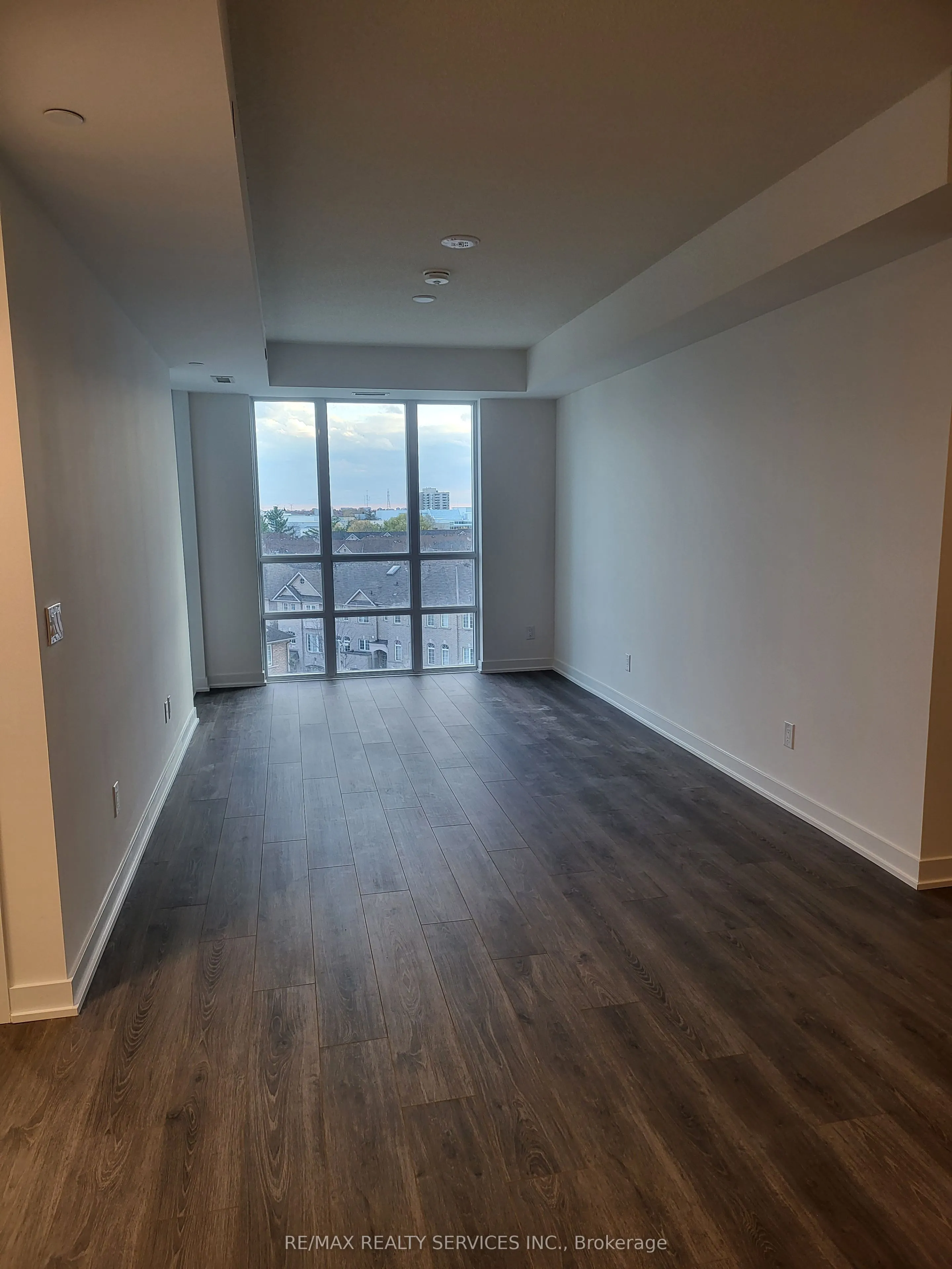 225 Malta Avenue E, #513